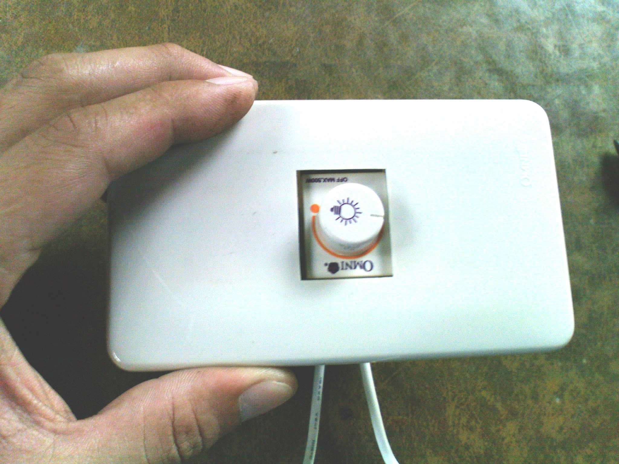Recycling Your Old Dimmer Switch As a Variable Temperature Control for