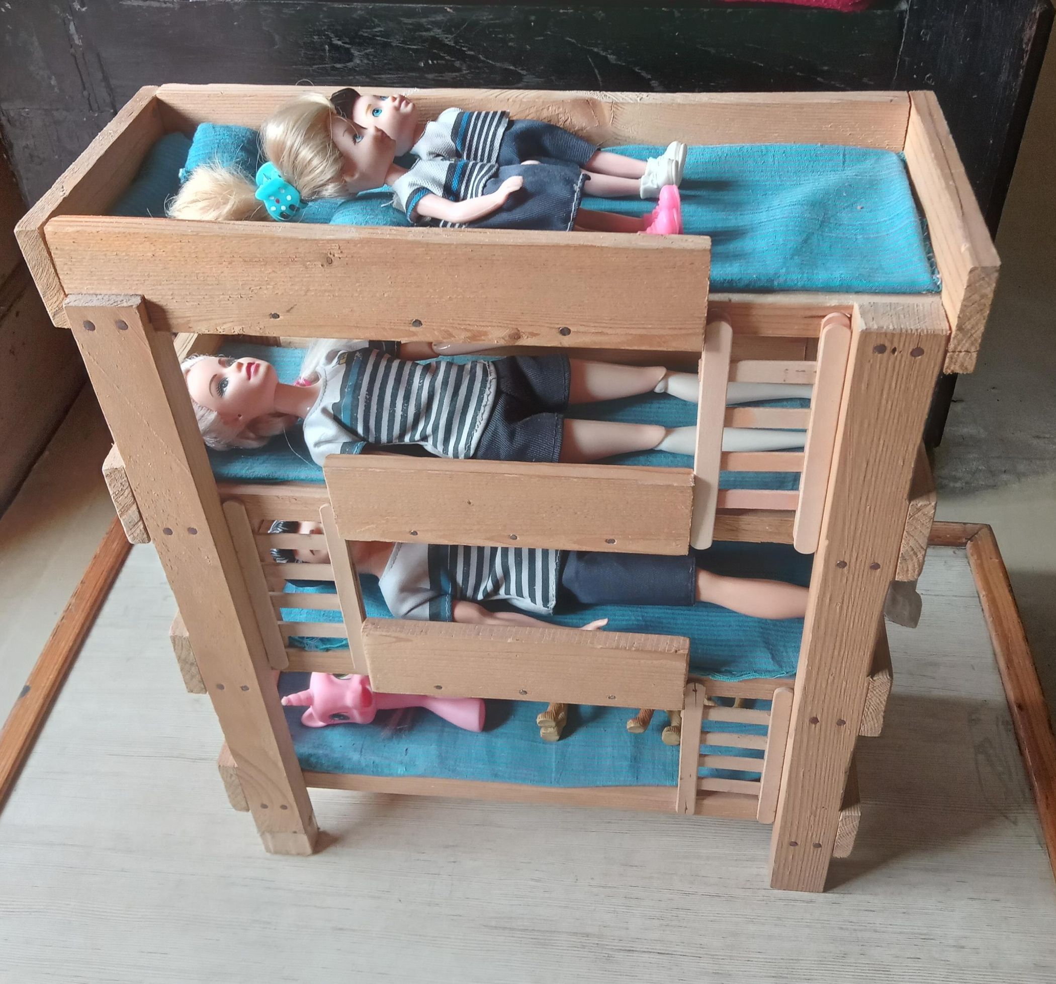 Small Bunk Bed 11 Steps (with Pictures) Instructables