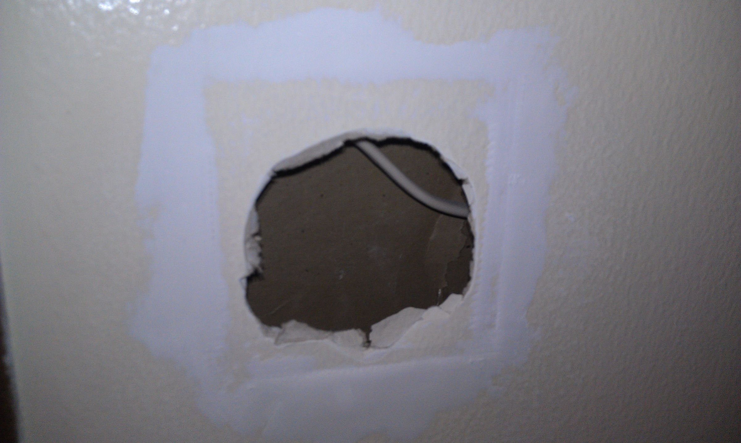 How to Fix a Hole in the Wall : 7 Steps (with Pictures) - Instructables