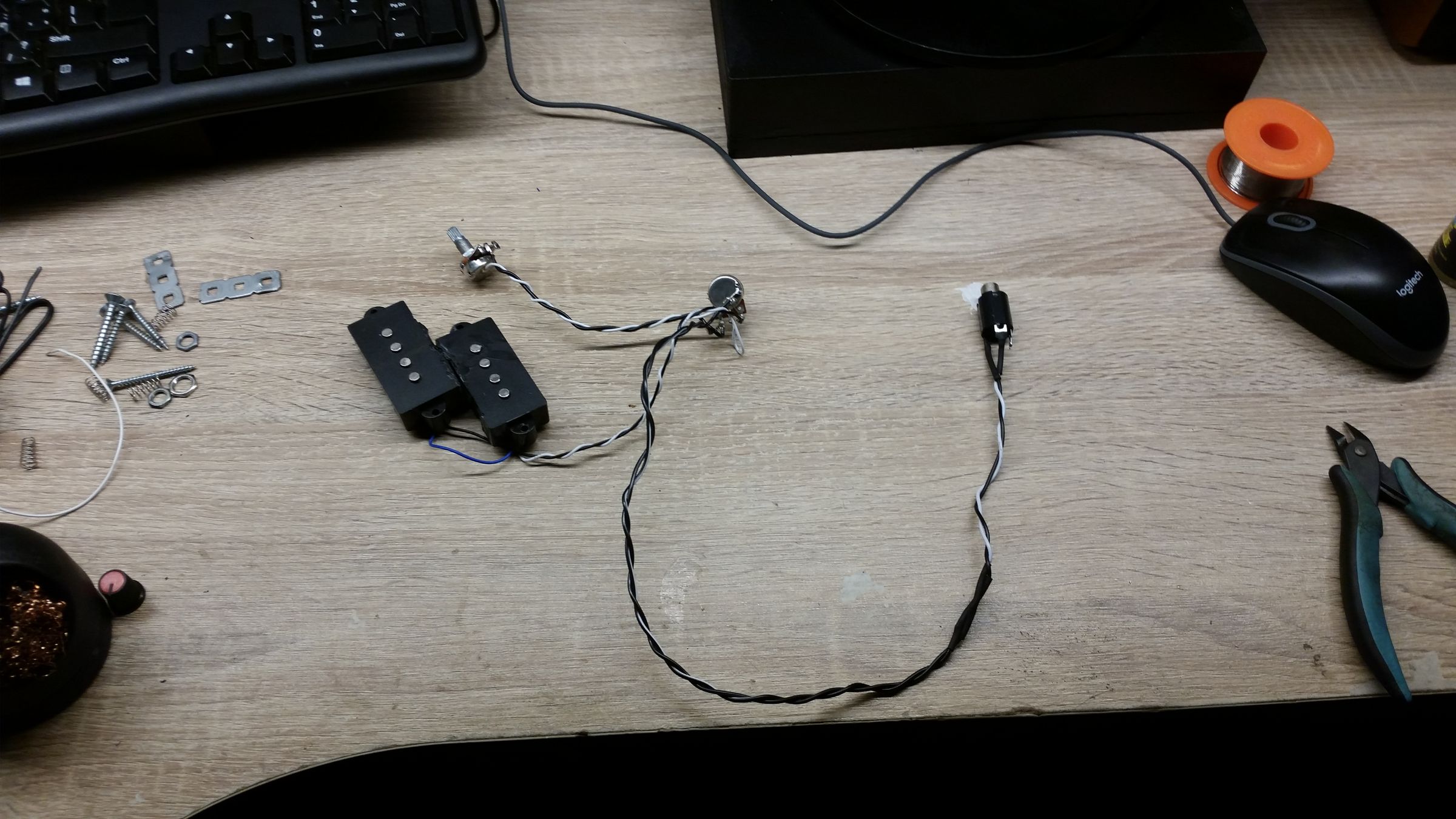 Acoustic Guitar to Electric Bass Guitar Conversion 5 Steps