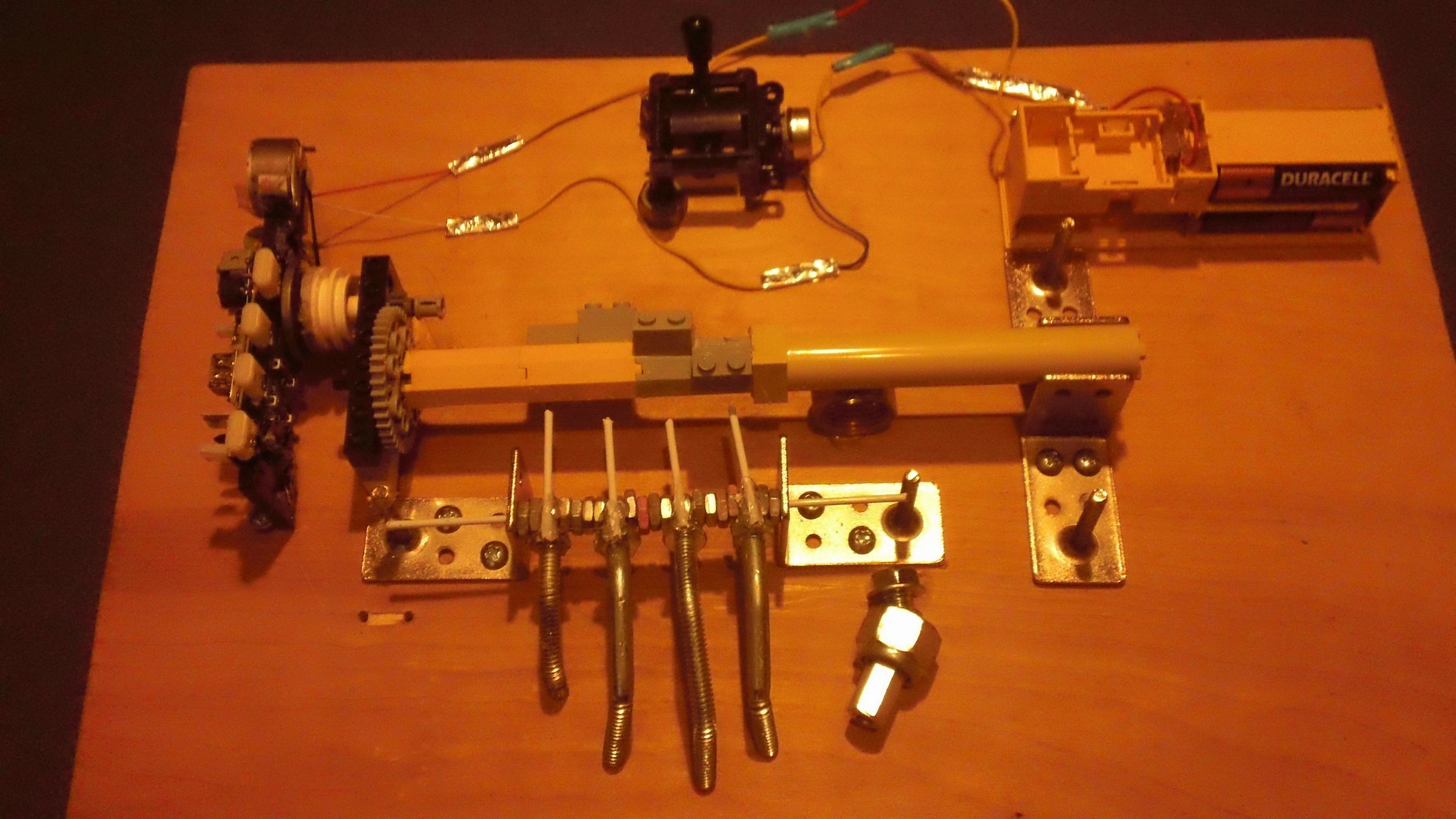 One Motor Robotic Hand Drums Its Fingers