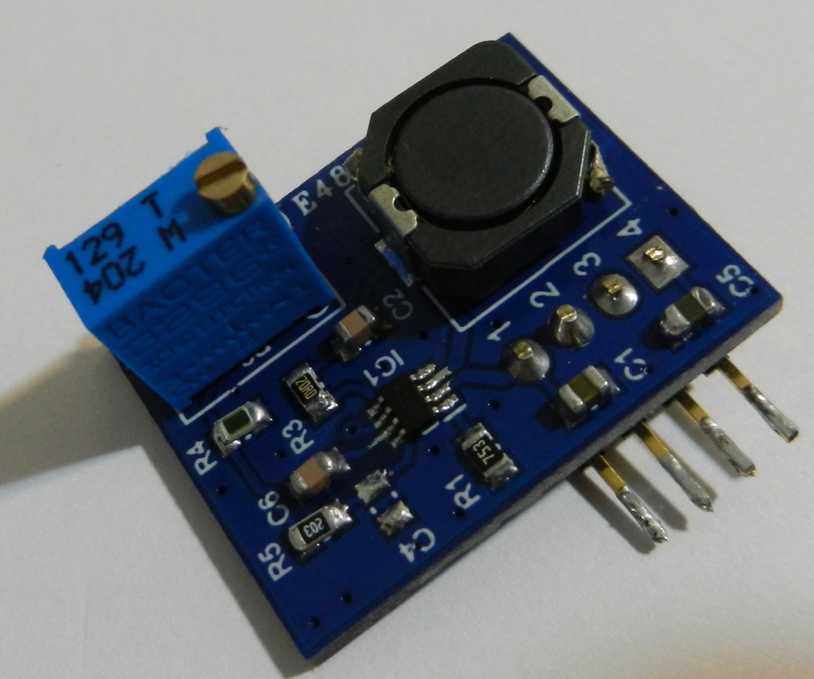 97% Efficient DC to DC Buck Converter [3A, Adjustable]
