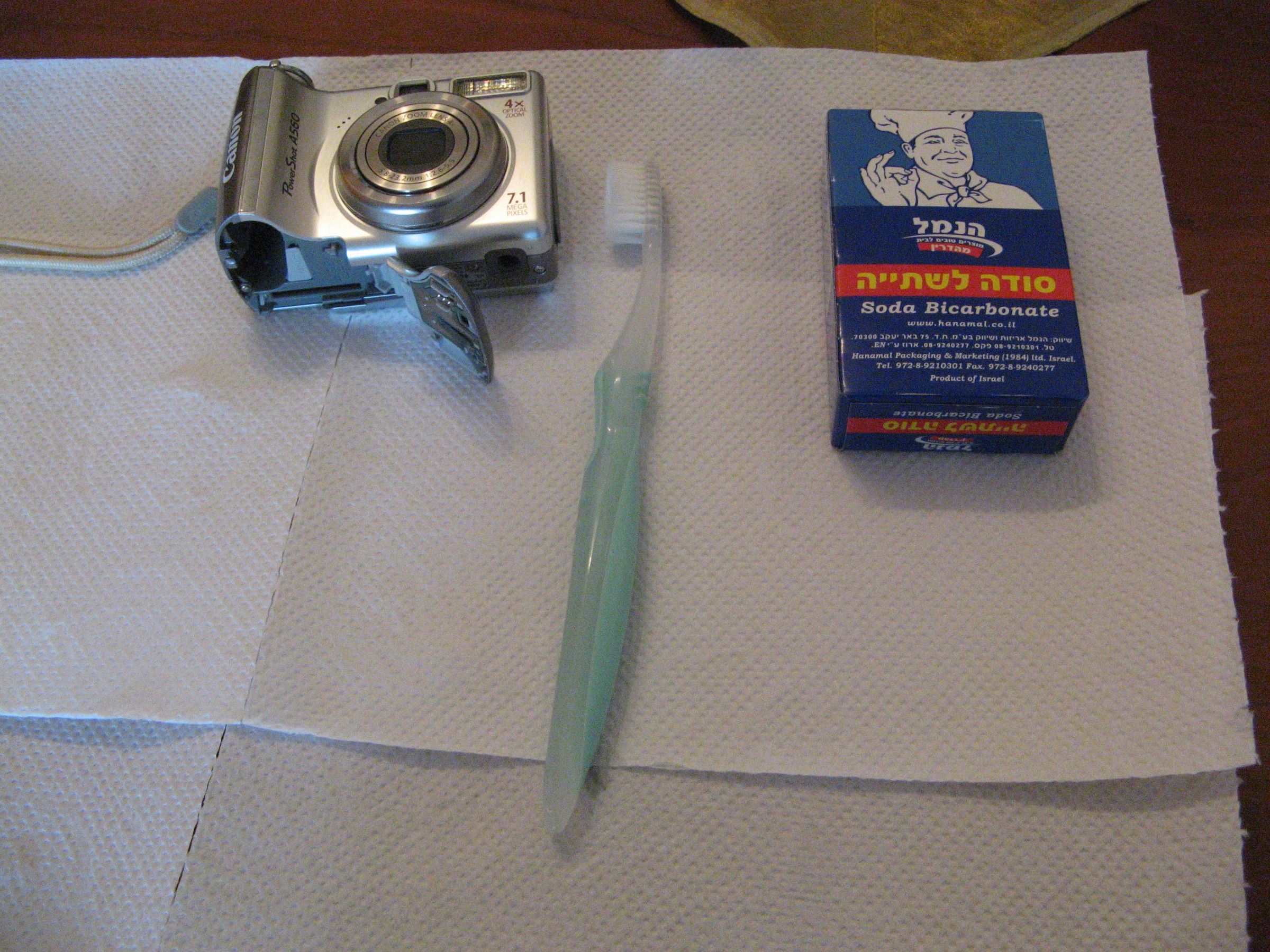 Save your digital camera with Baking Soda