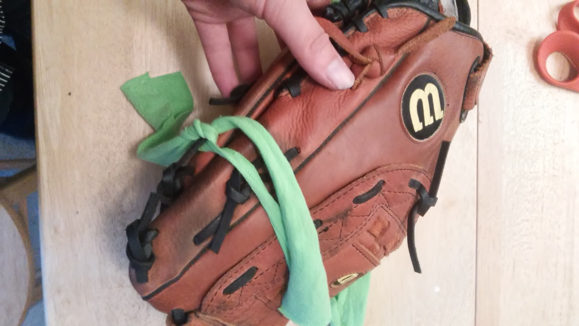 Conditioning a Softball Mitt 5 Steps (with Pictures) Instructables