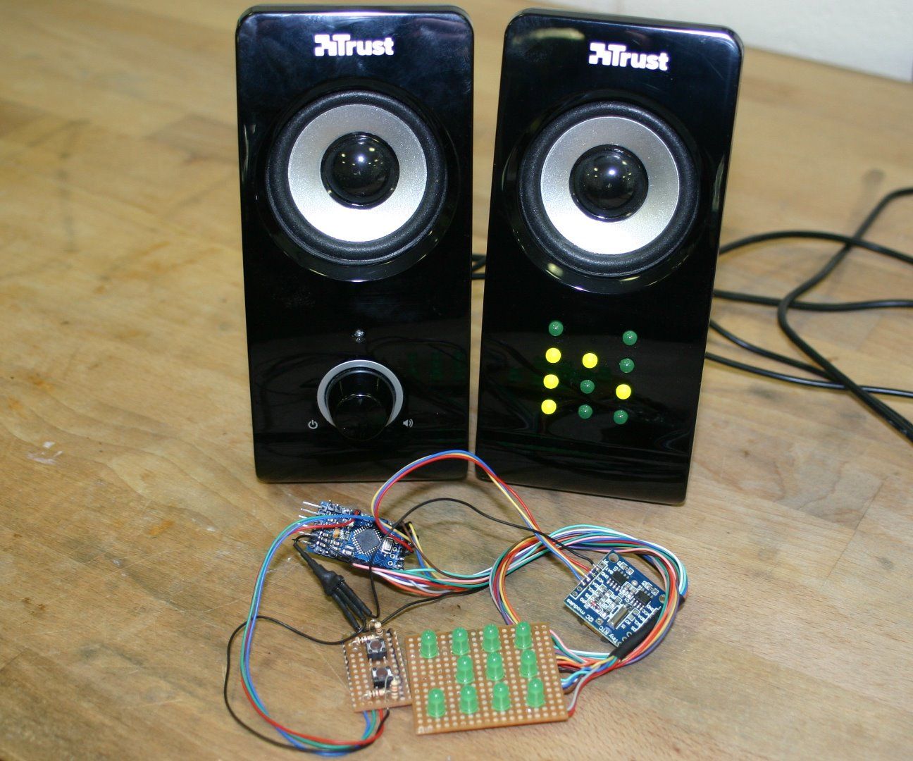 12 Hr Binary Clock, Hours and Minutes Only, DS1307 RTC, I2C, Arduino-Nano