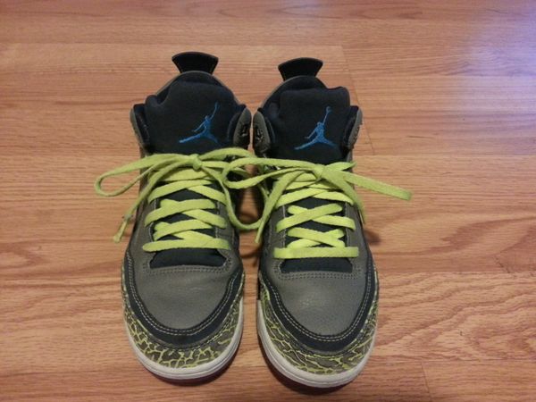 Teach Your Child to Tie Their Shoes in 12 Easy Steps