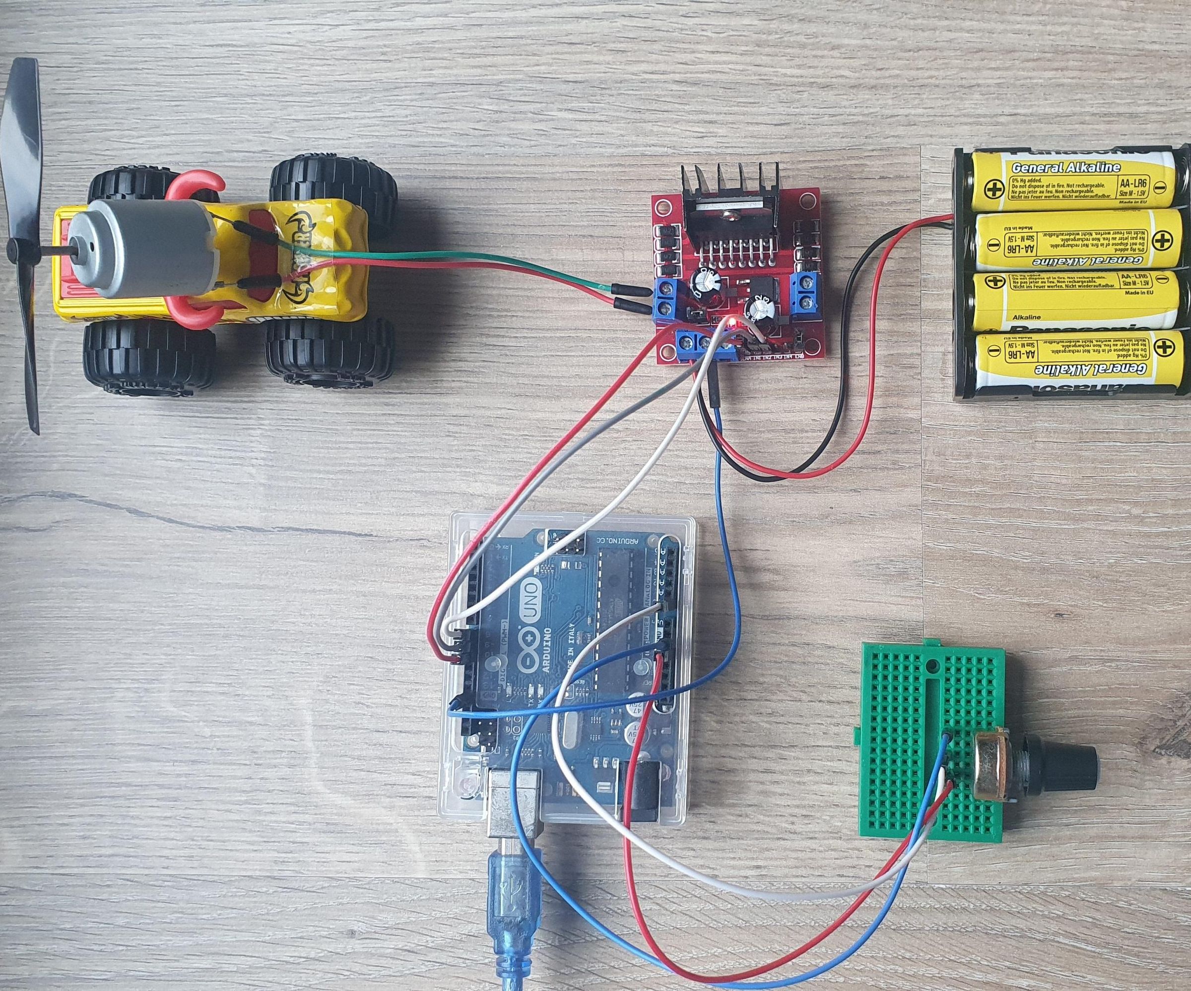 Arduino UNO + MCC + L298N + Potentiomètre