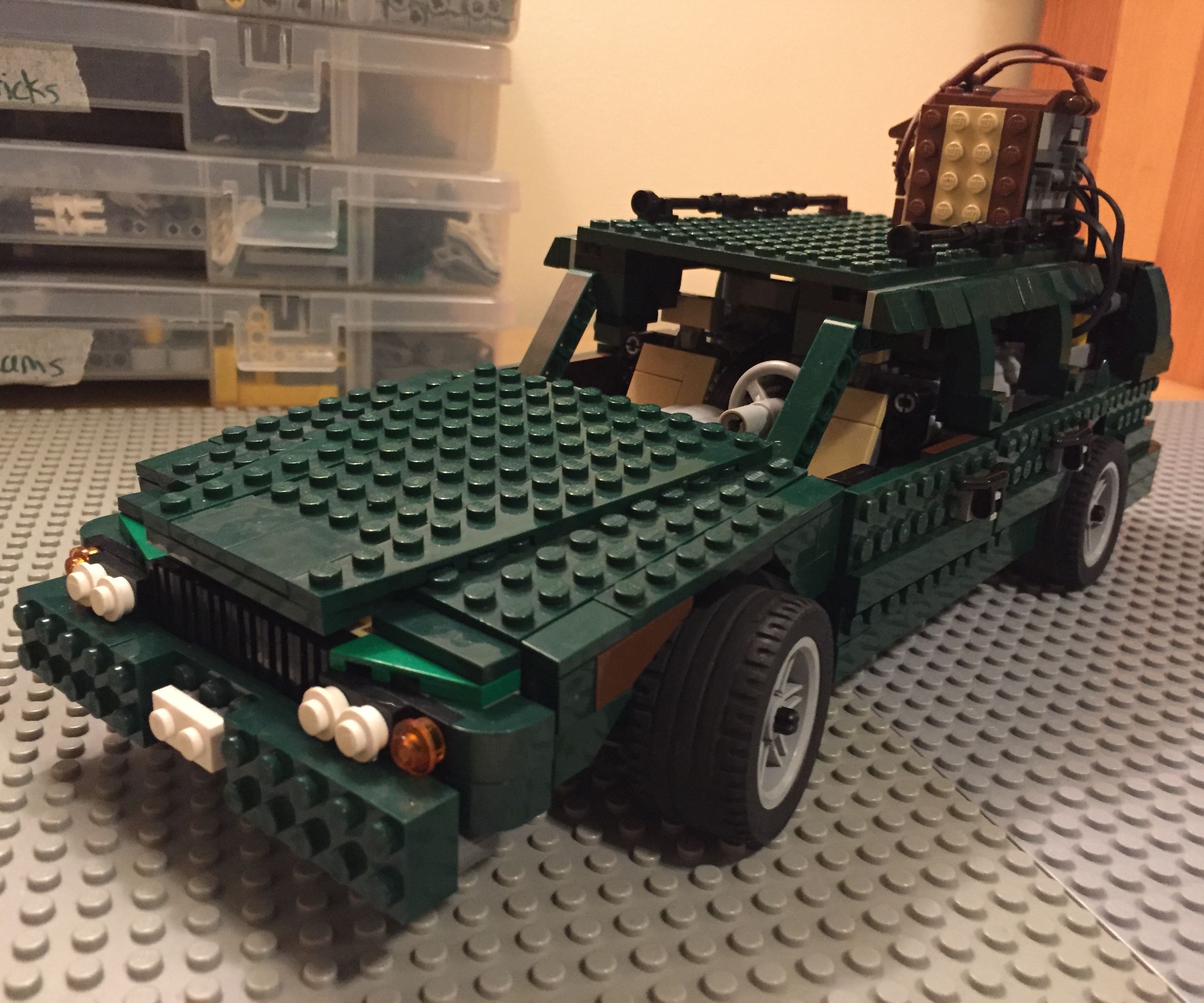 Remote Control Lego Car (1997 Volvo 850)