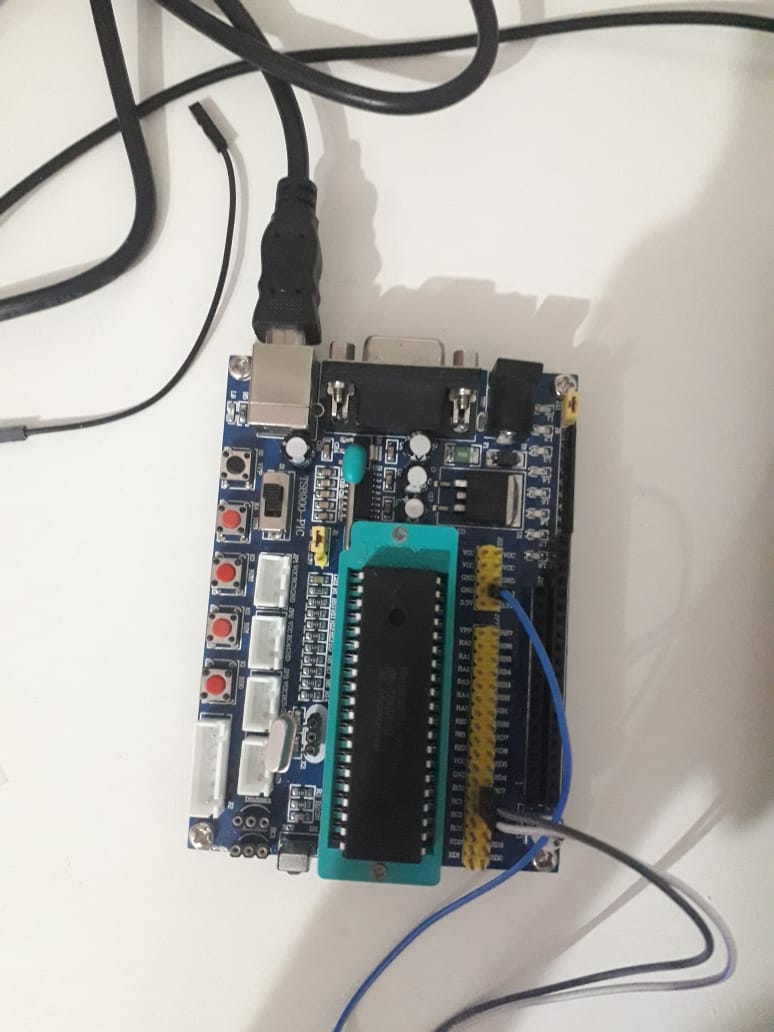 PIC MCU and Python Serial Communication