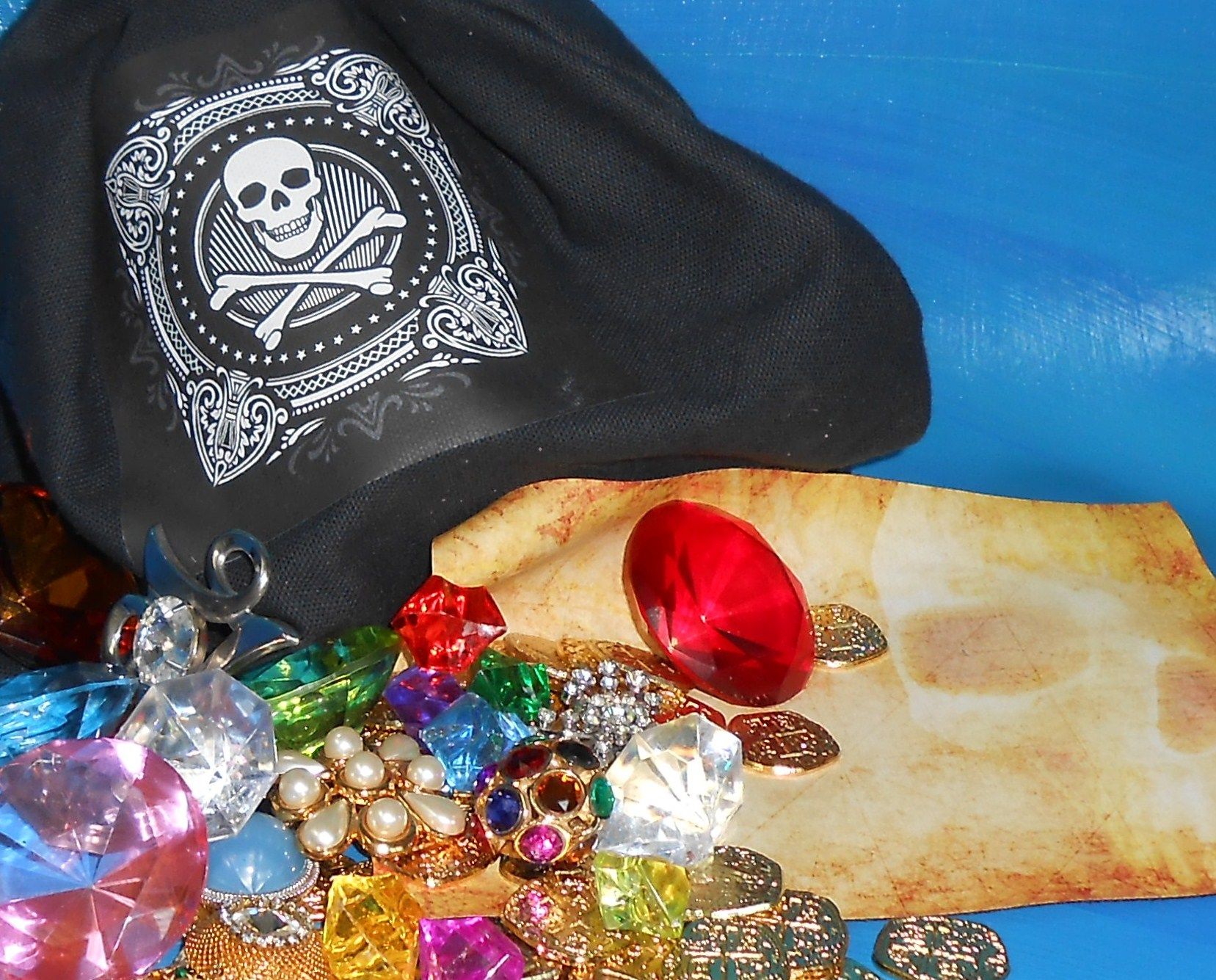 PIRATE LOOT BAG With Hidden Treasure Map