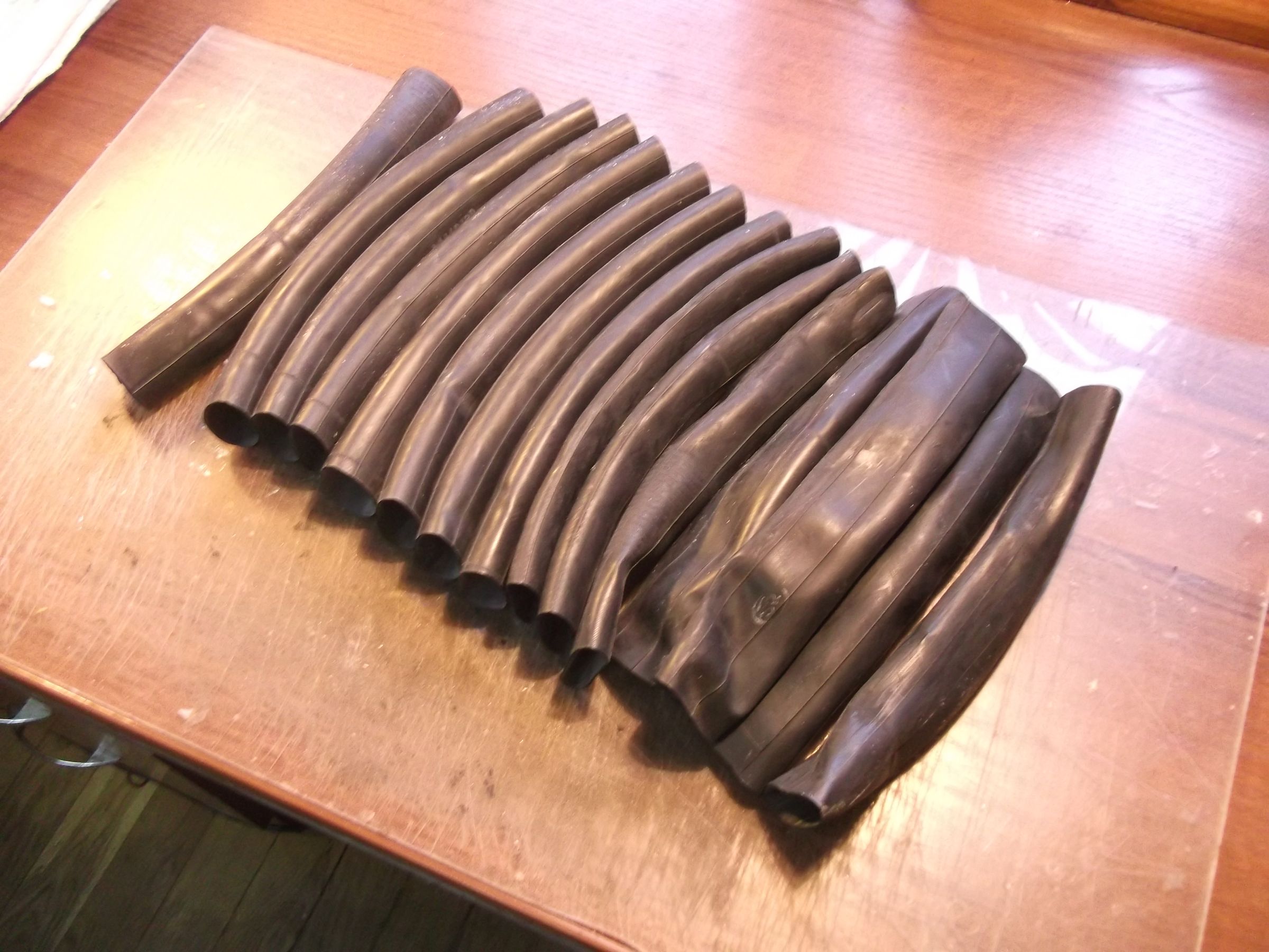 Inner Tubes + Plastic Bags Woven Rug 1 14 Steps (with Pictures