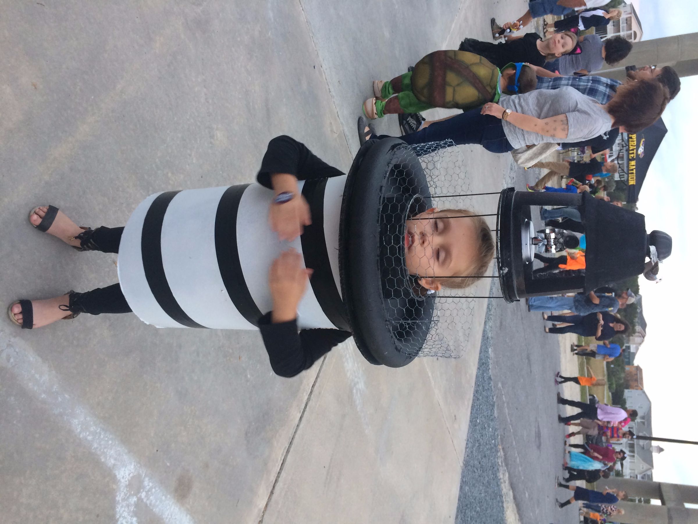 Lighthouse Costume With Rotating Beacon Instructables