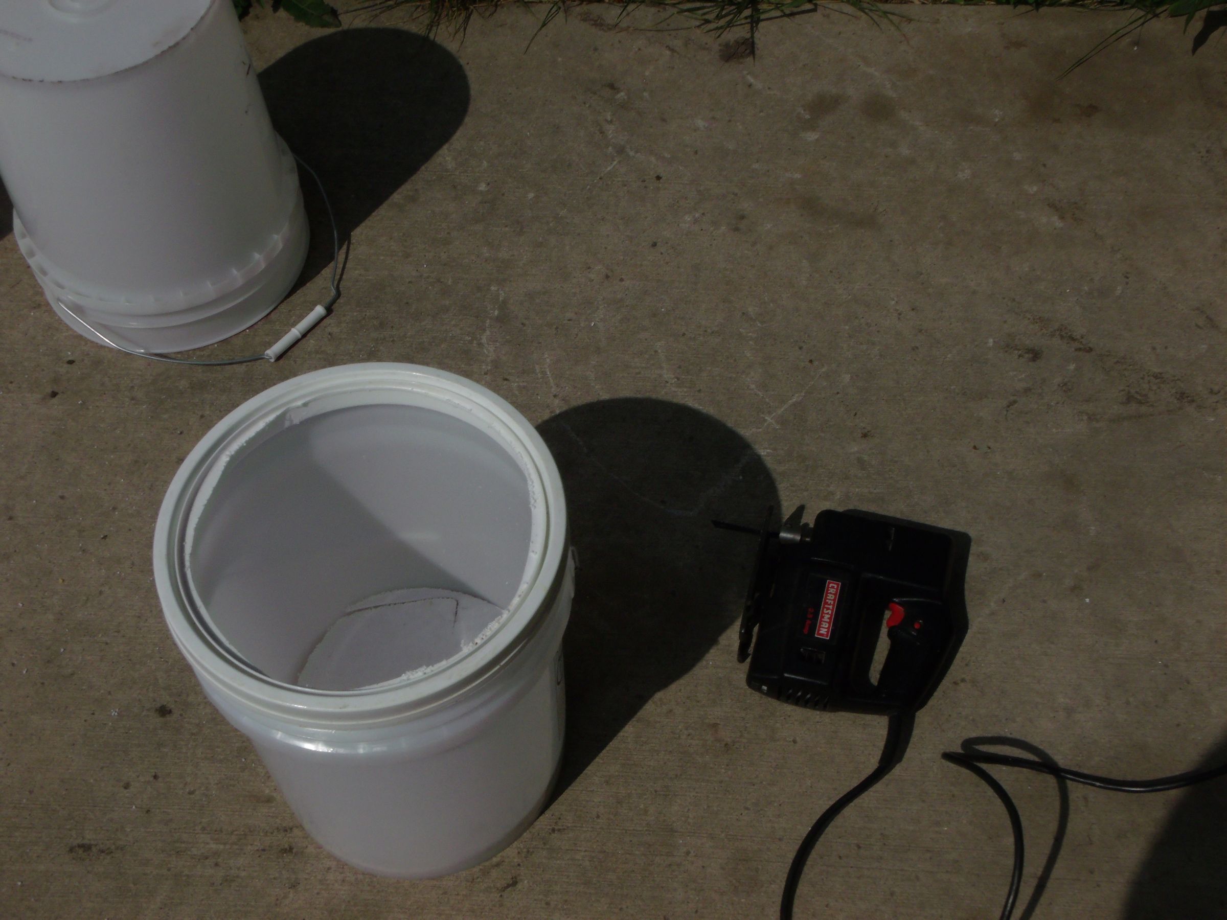 How to Remove 5 Gallon Bucket Lids 5 Steps Instructables