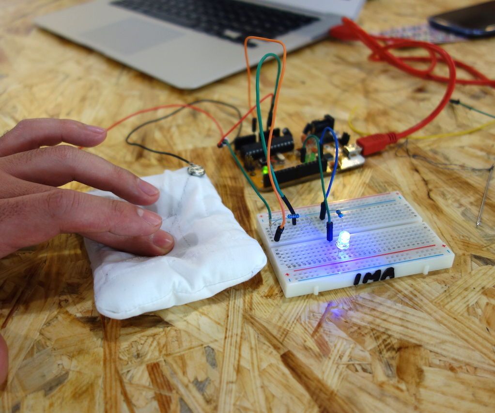 Simple Soft Circuit Button