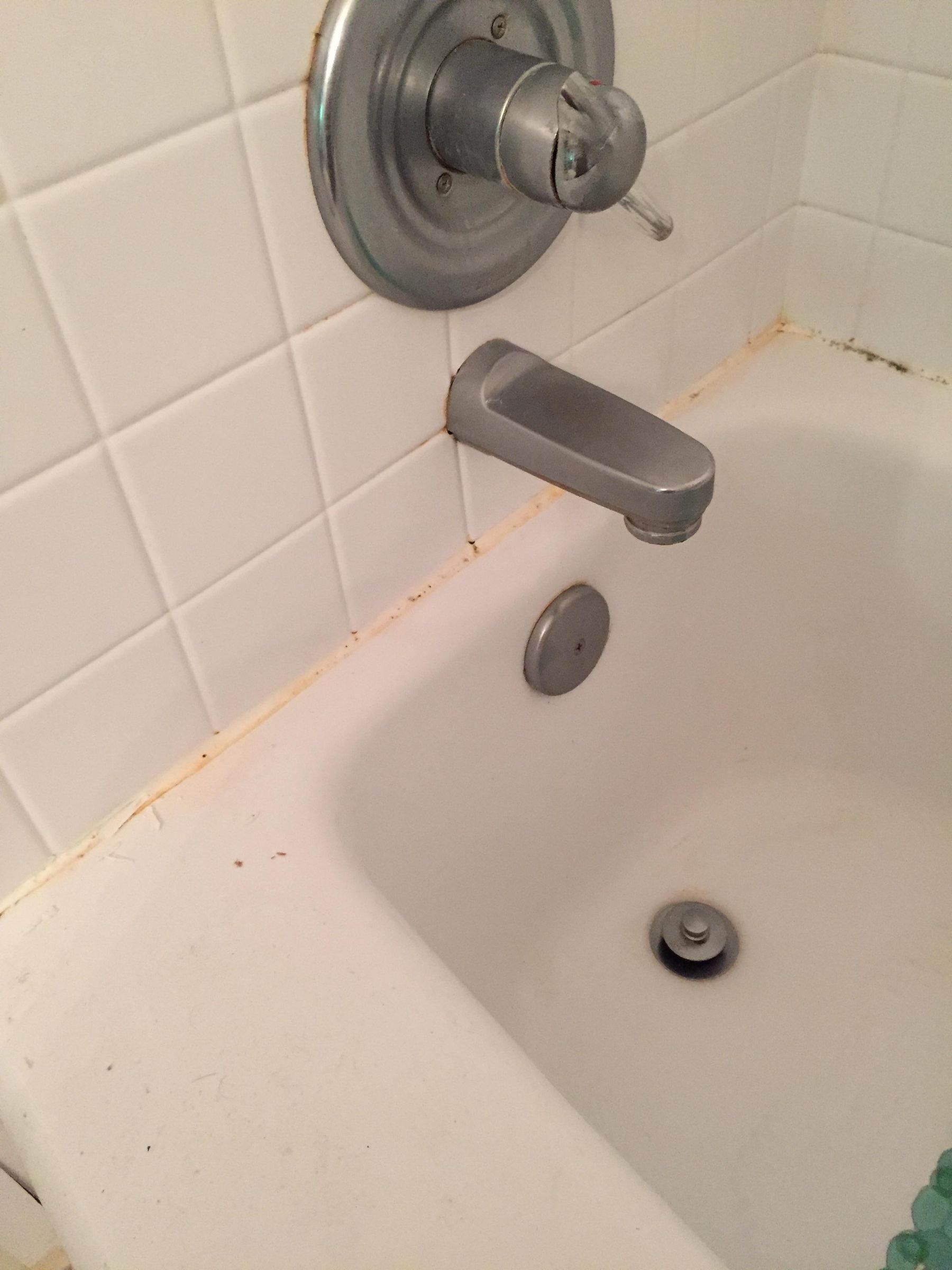 A Filthy Guide to Recaulking Your Filthy Bathtub 11 Steps Instructables