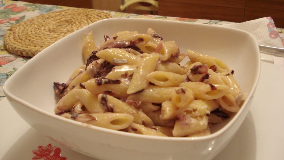 Real Italian Recipes: Pasta Al Radicchio E Gorgonzola!