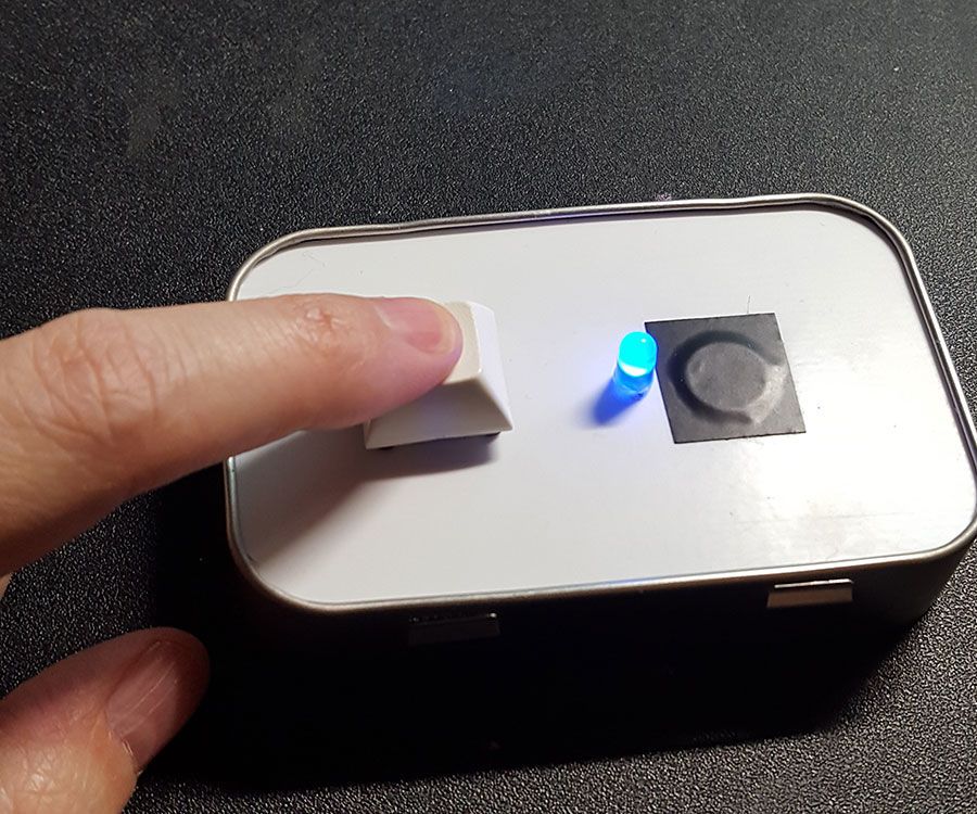 Altoids Tin Morse Code Practice Key