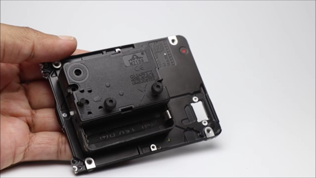รายละเอียดการประกอบชิ้นส่วน Smart Weather Clock
