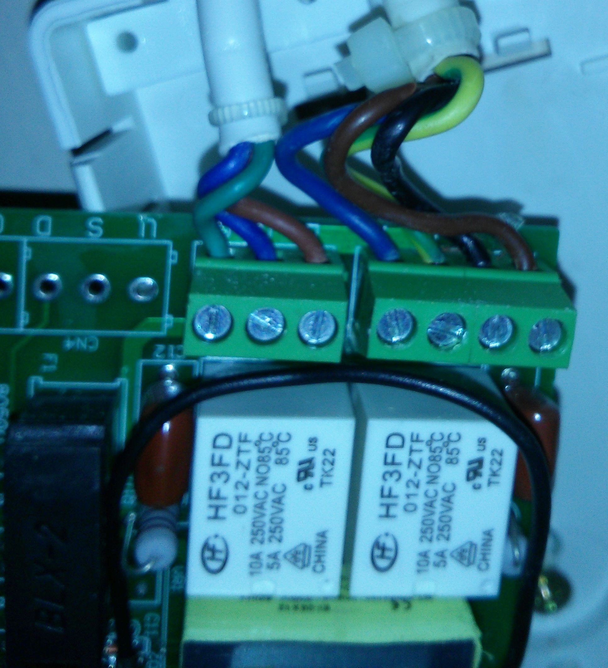 Automatic Blind Hooked Up to Existing Projector Screen