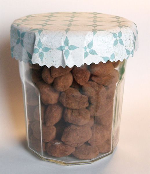 Last minute chocolate almonds