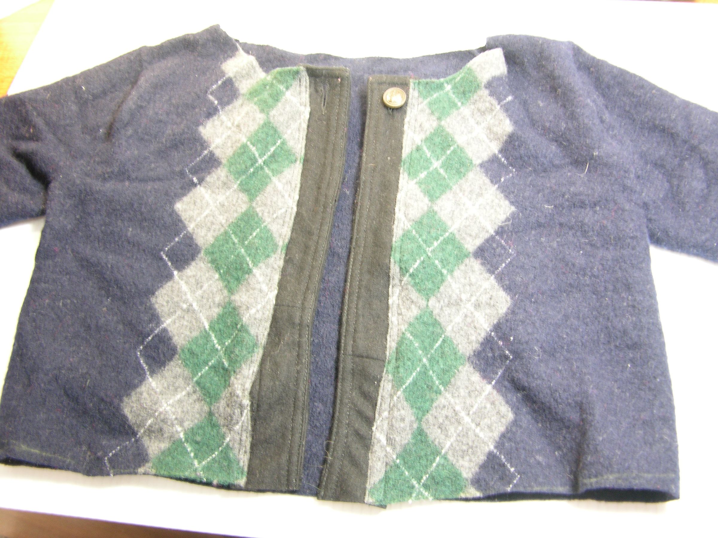 Reinvented Children Elf Sweater Coat 6 Steps Instructables