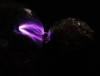 How to Make a Tesla Coil With Mosquito Electric Bat