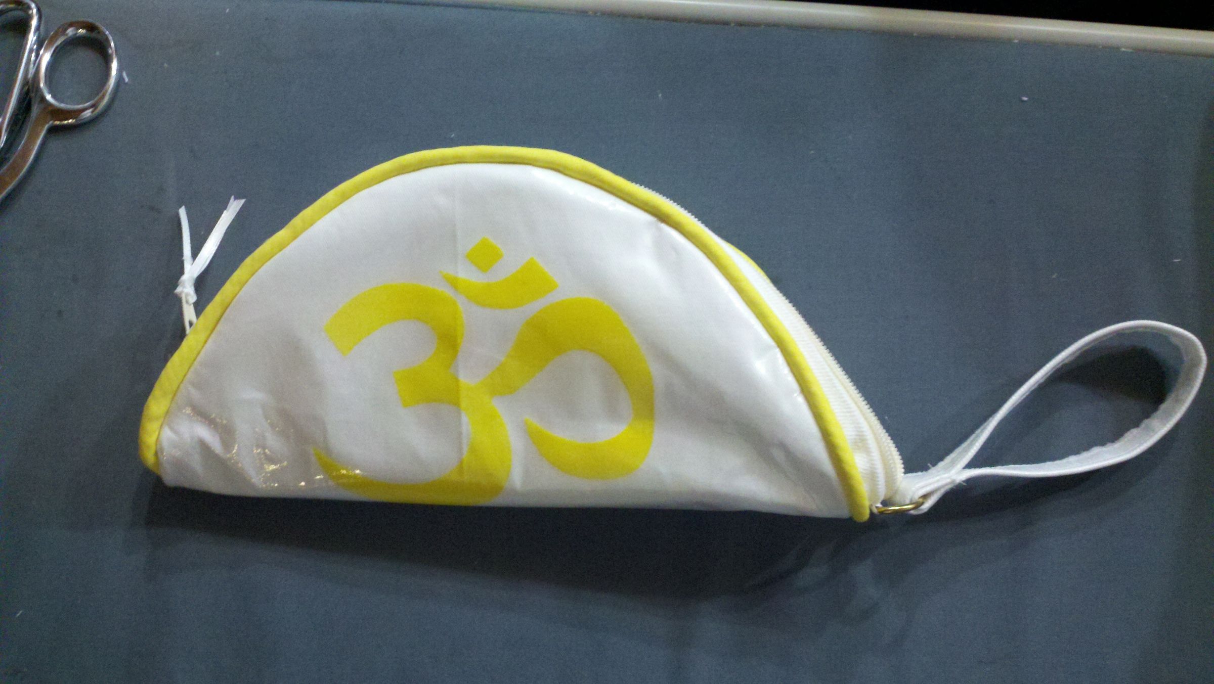 Silk screened wrist satchel