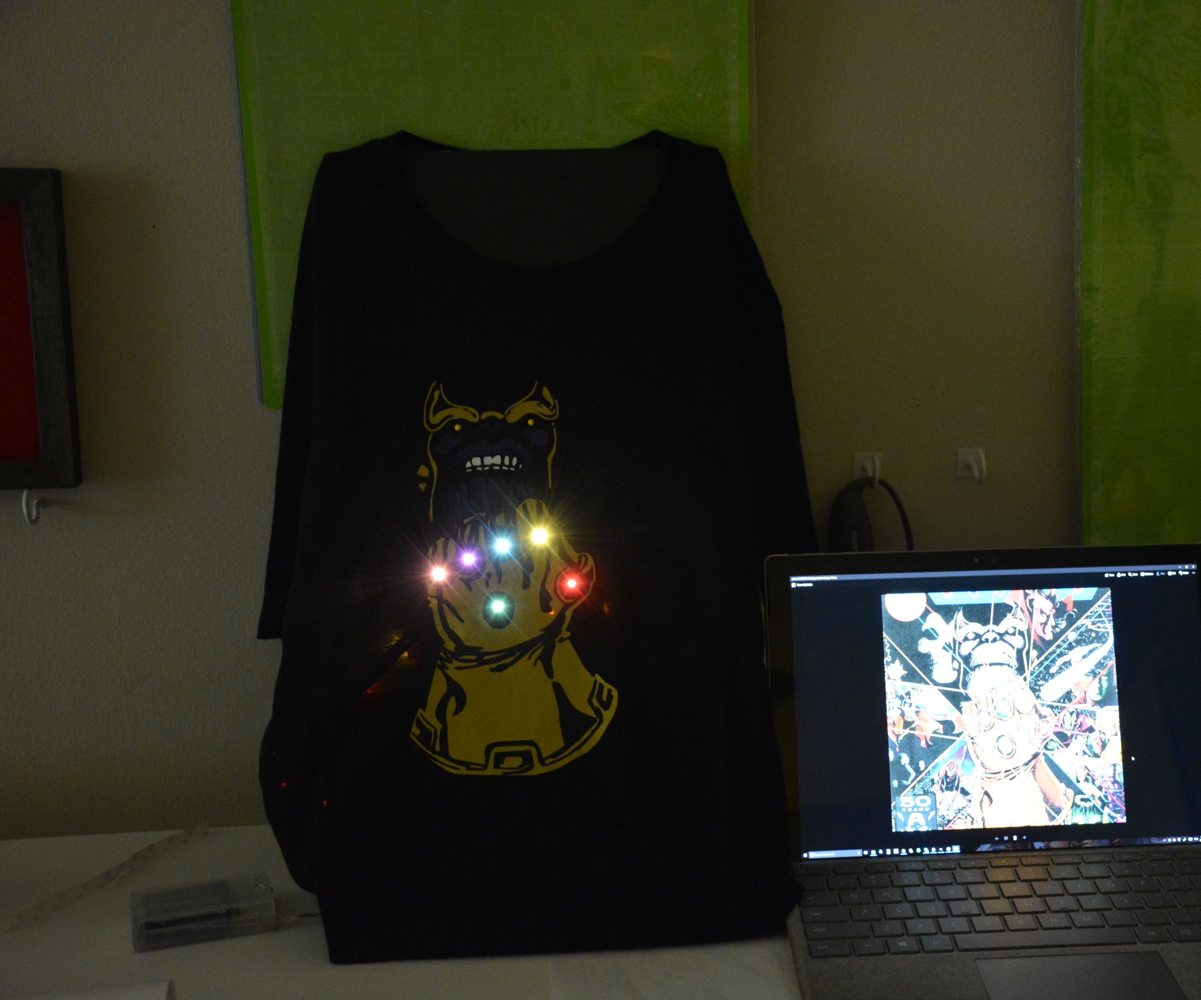 Thanos LED T-Shirt - Guardians of the Galaxy