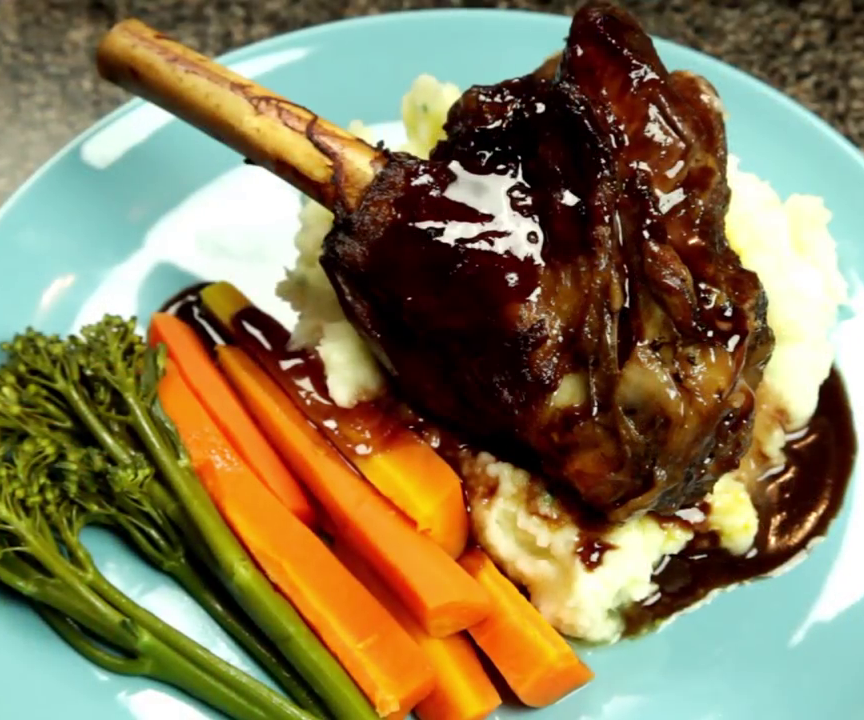 How to Cook Lamb Shanks With a Red Wine Jus and Mash Potatoes