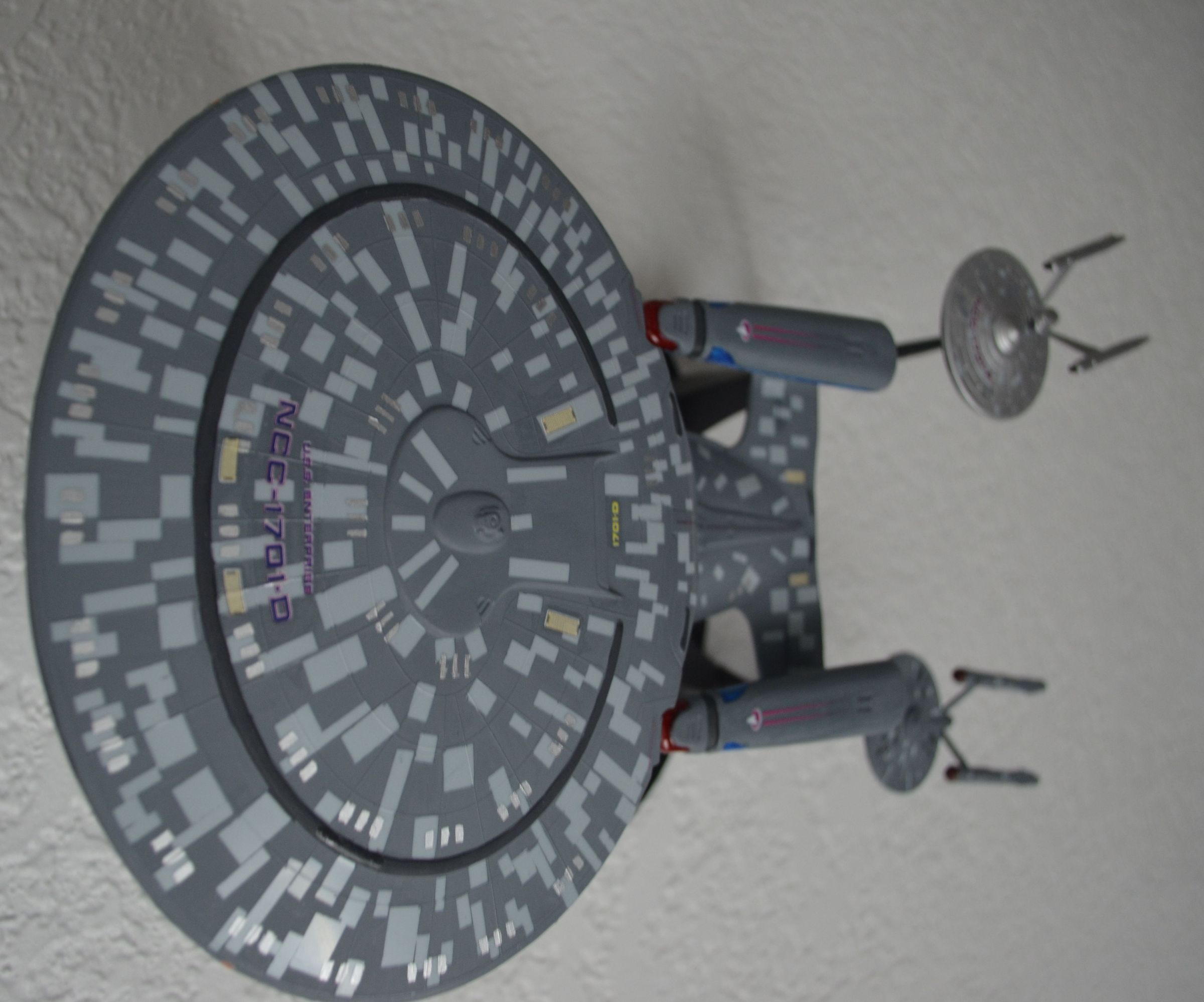 Custom Painting a Starship Model, Aztec-Style-Masking