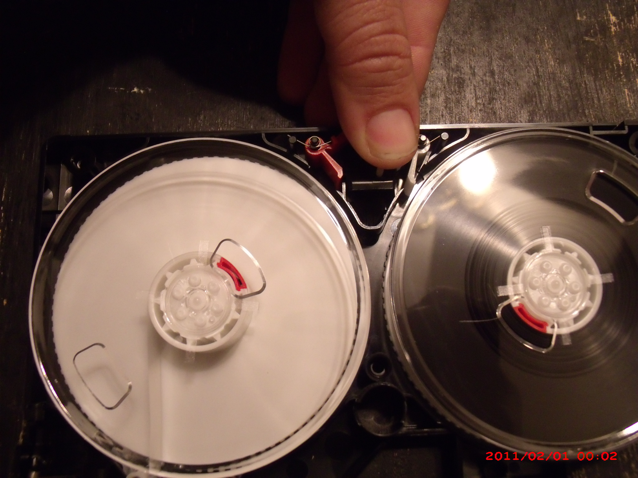 How to Save a Cracked VHS Movie. 6 Steps (with Pictures) Instructables