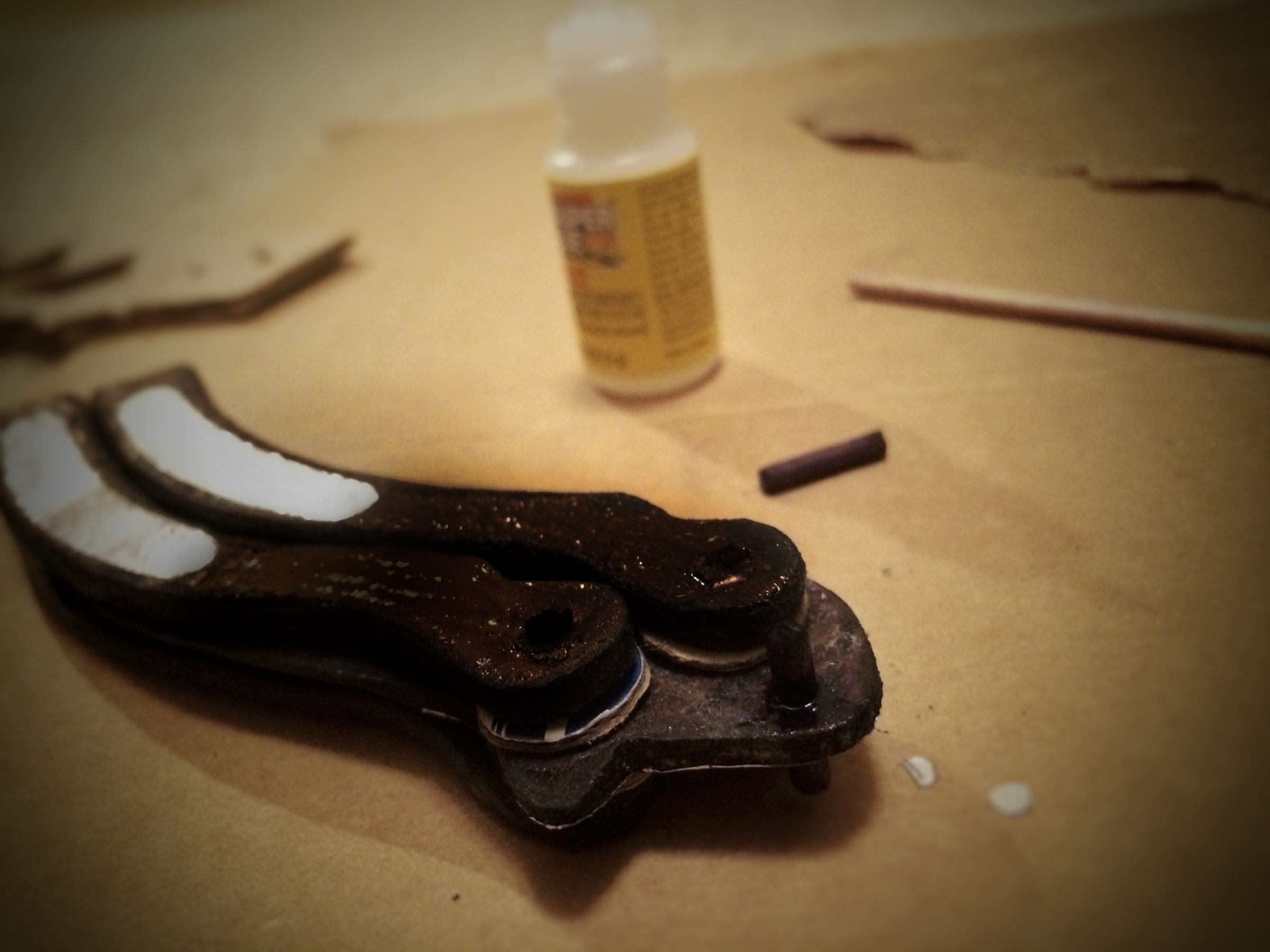 CardboardPly ButterflyKnife Replica 12 Steps (with Pictures