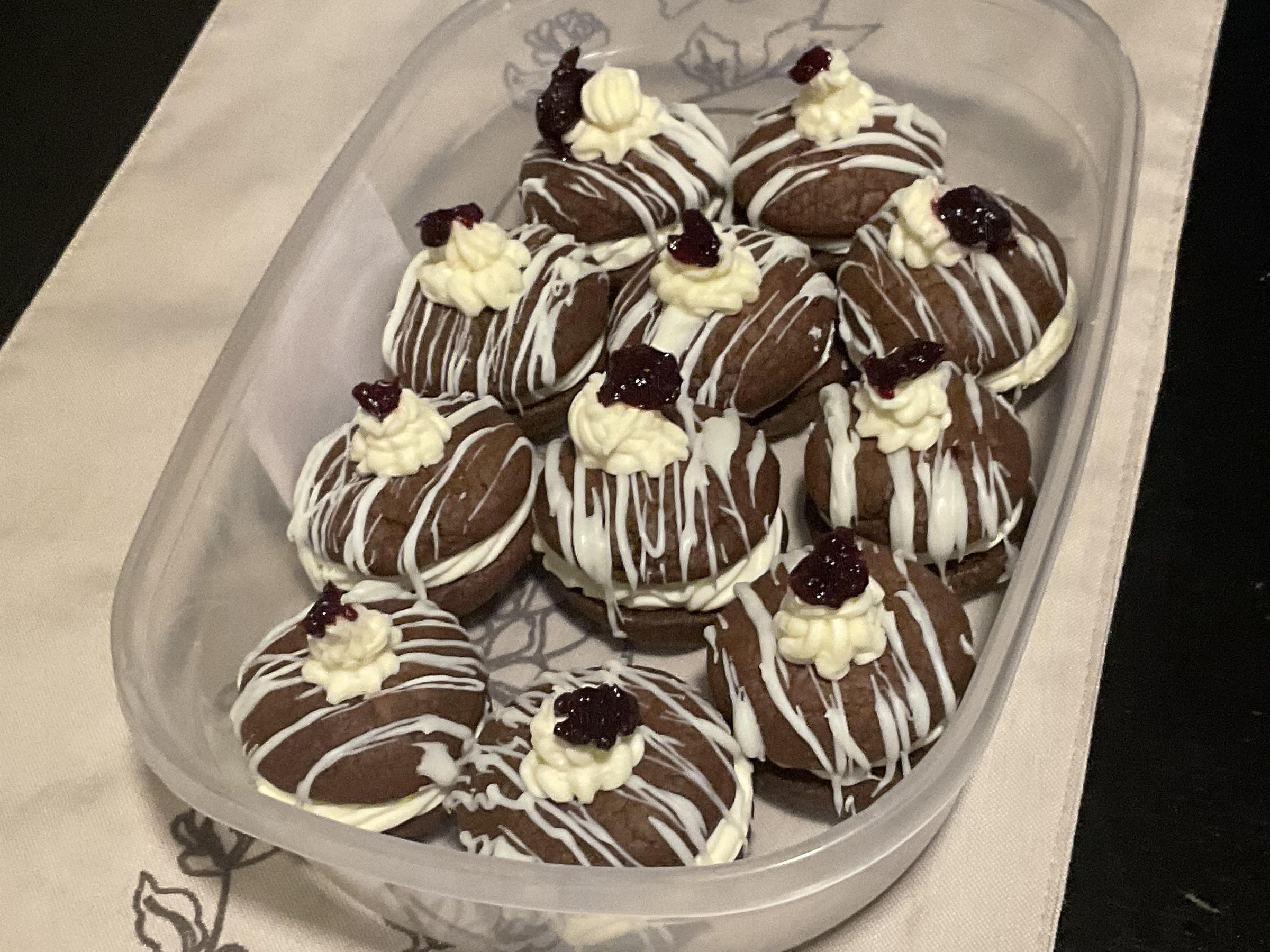 Chocolate Sandwich Cookies With Vanilla Buttercream Filling 8 Steps