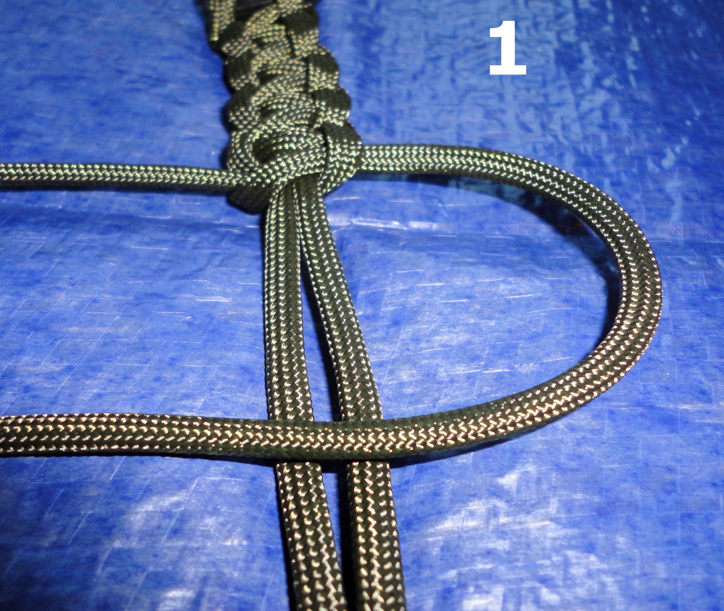 Super Easy Paracord Bracelet 6 Steps Instructables