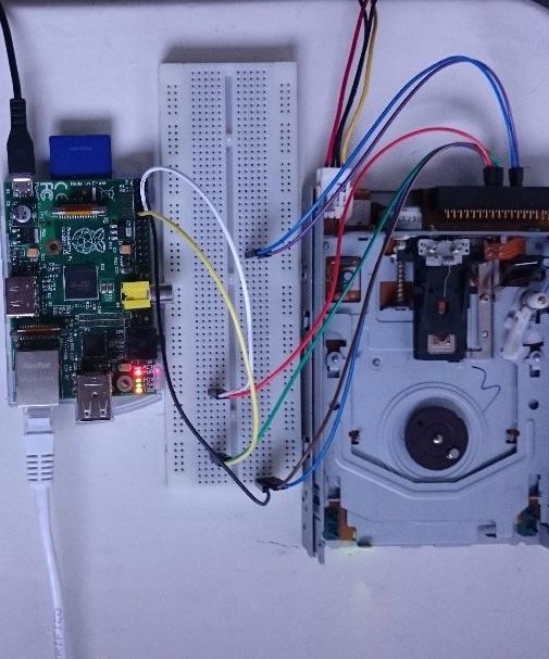 Floppy Drive Music /w Raspberry Pi