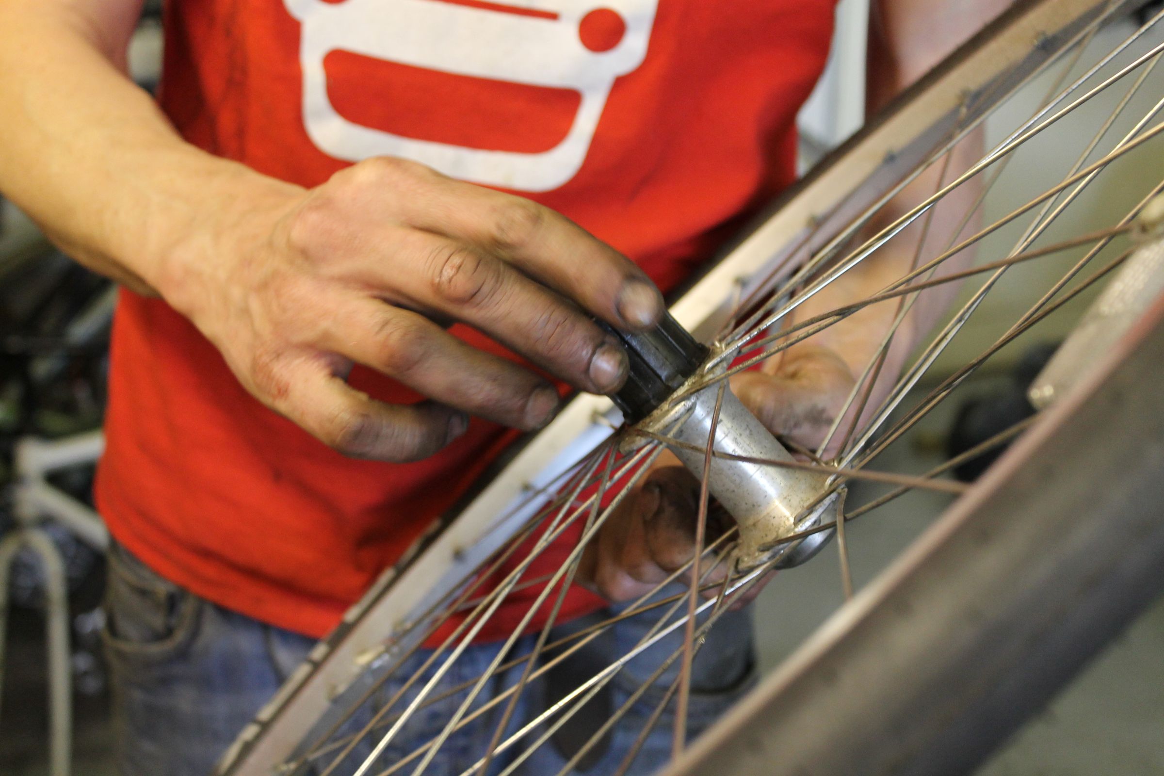 Replacing a Freehub Body on a Rear Bicycle Wheel. 9 Steps Instructables