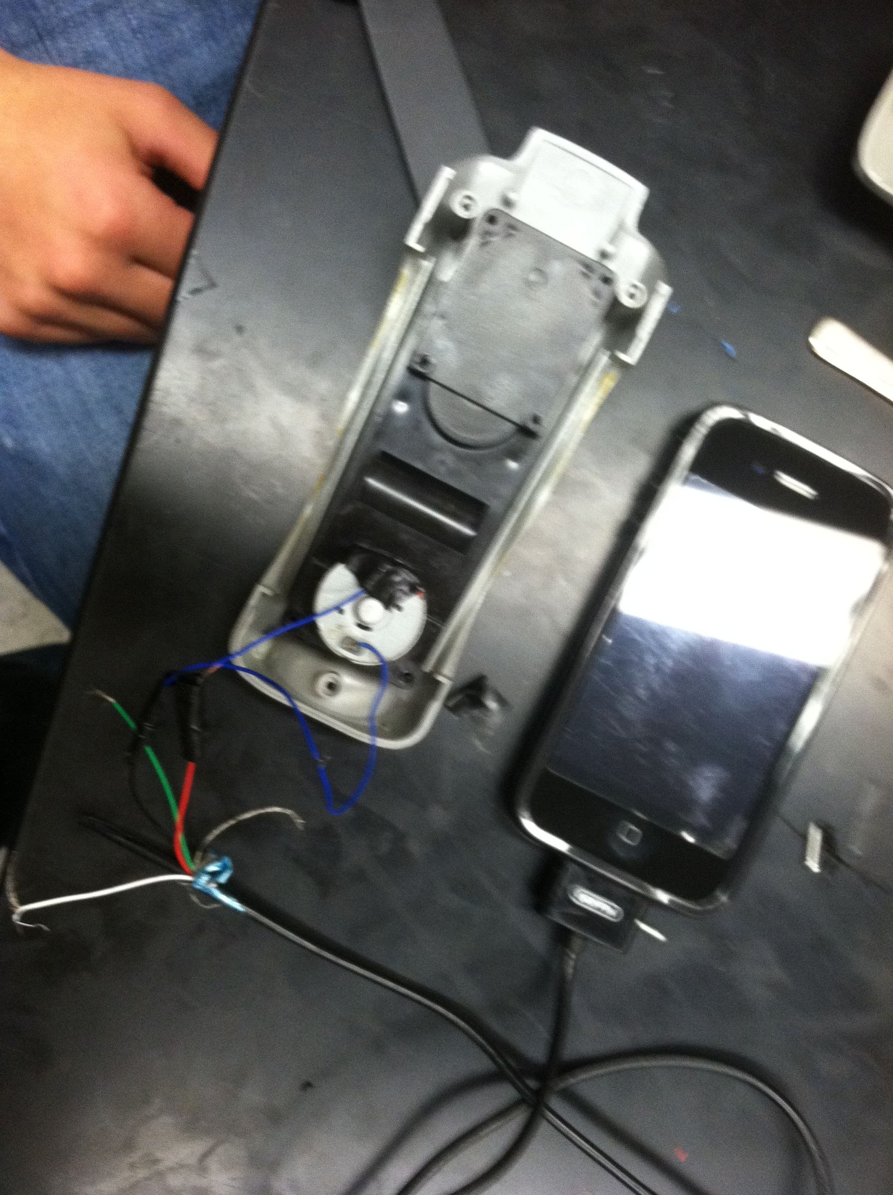 Crank Flashlight Charger