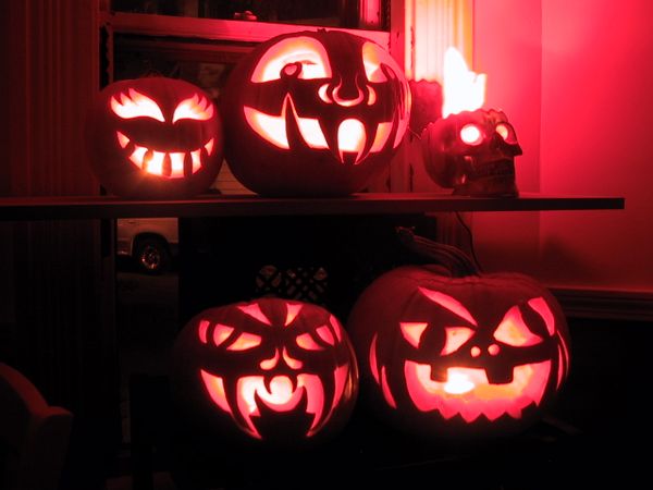 Solid-state Halloween Controller and How to Build a Haunted House