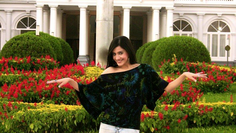Make Your Own Bat Sleeve Blouse