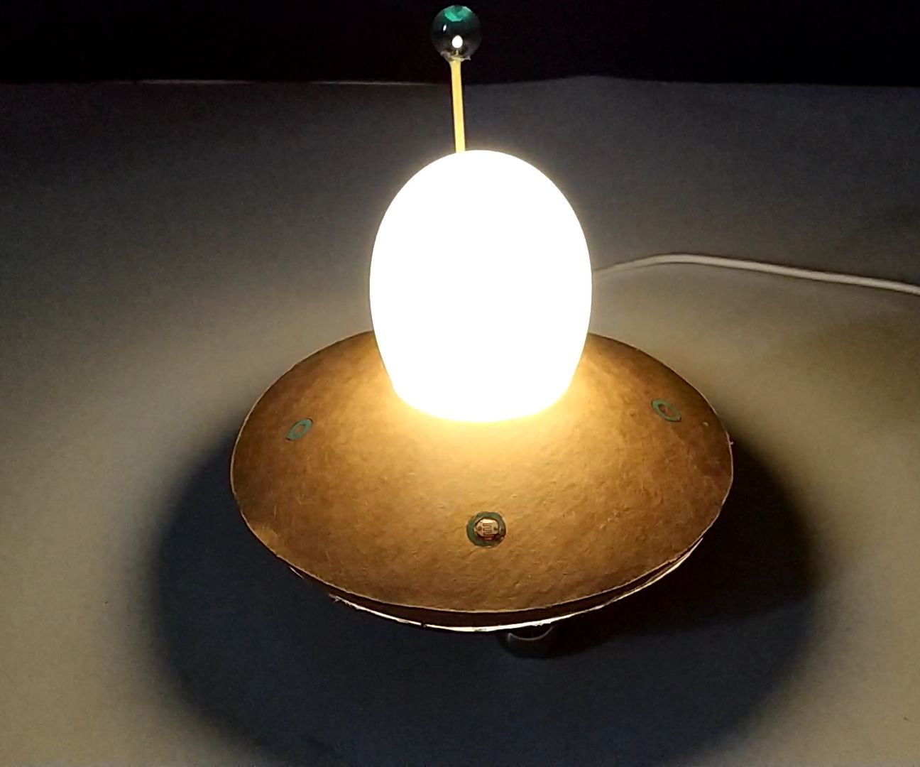 Making UFO Photosensitive Night Light With Eggshell