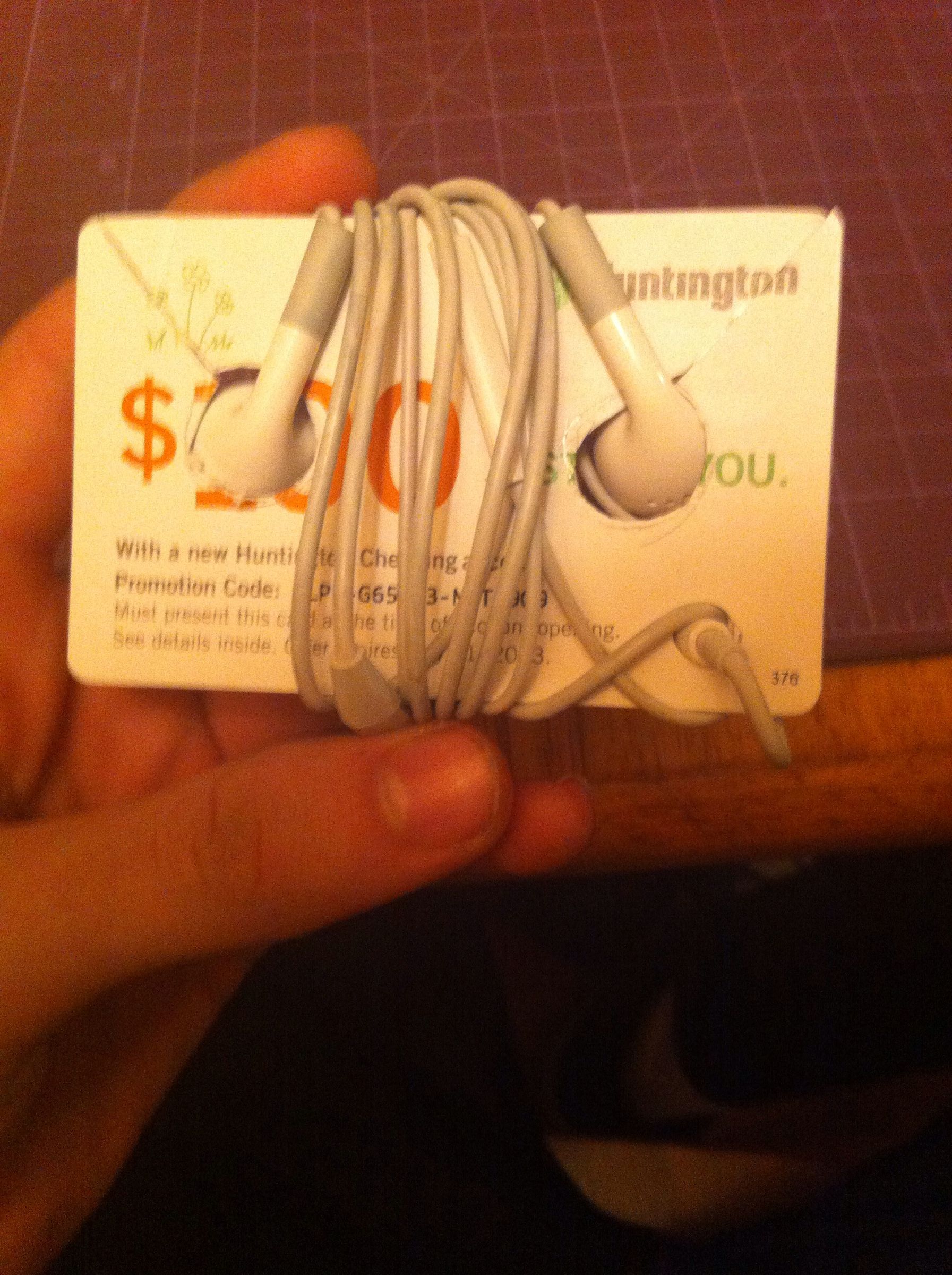 How to Make a DIY/ Do It Yourself Earbud Holder