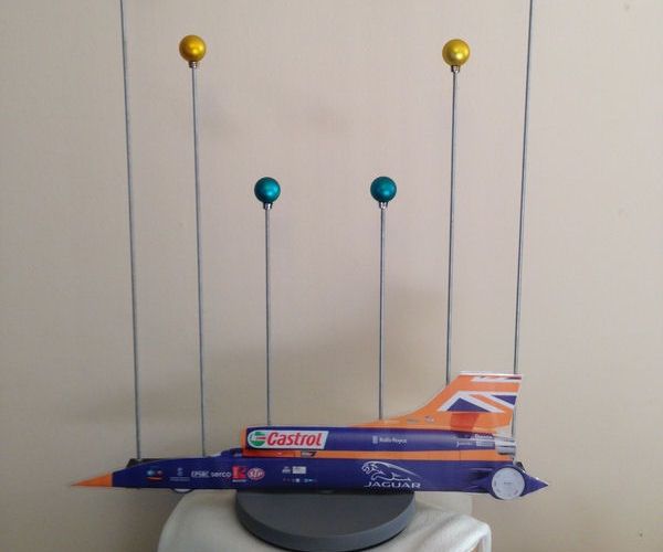 Resonance Demonstrator (or is it a Christmas decoration?) 