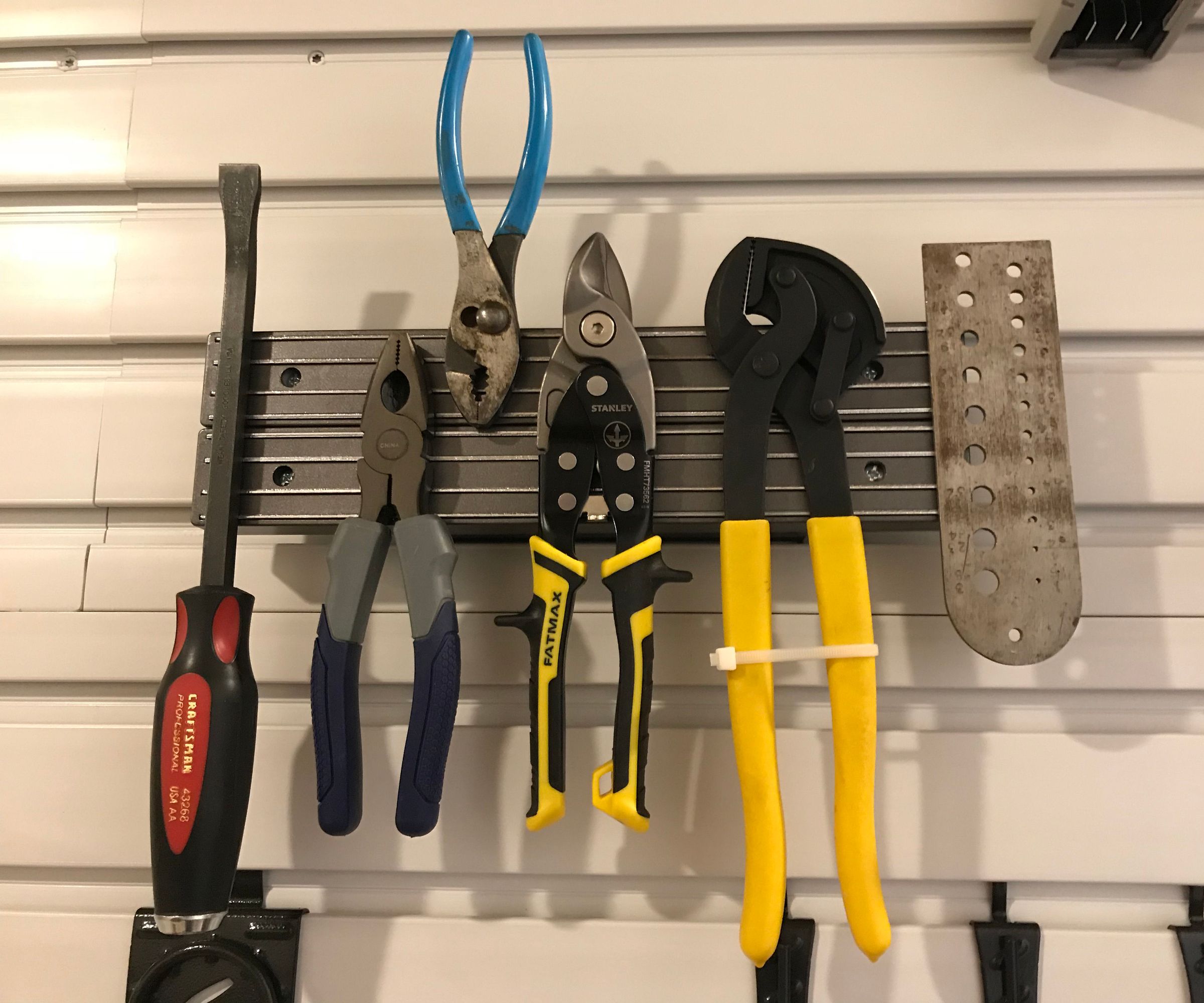 Magnetic Tool Holder for Gladiator Gear Wall