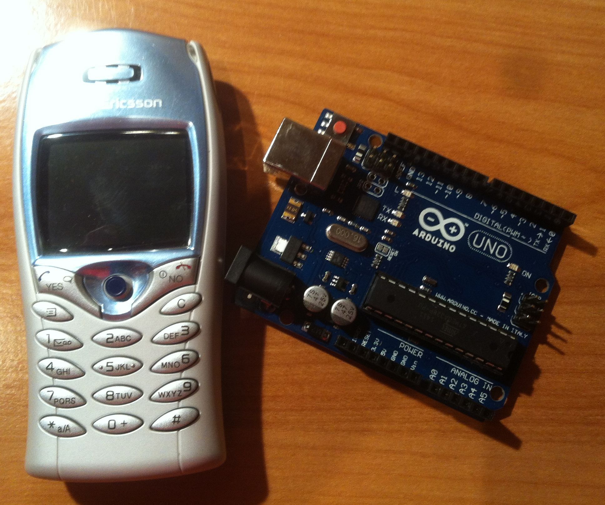 Arduino & Sony Ericsson: Gsm Shield Hack