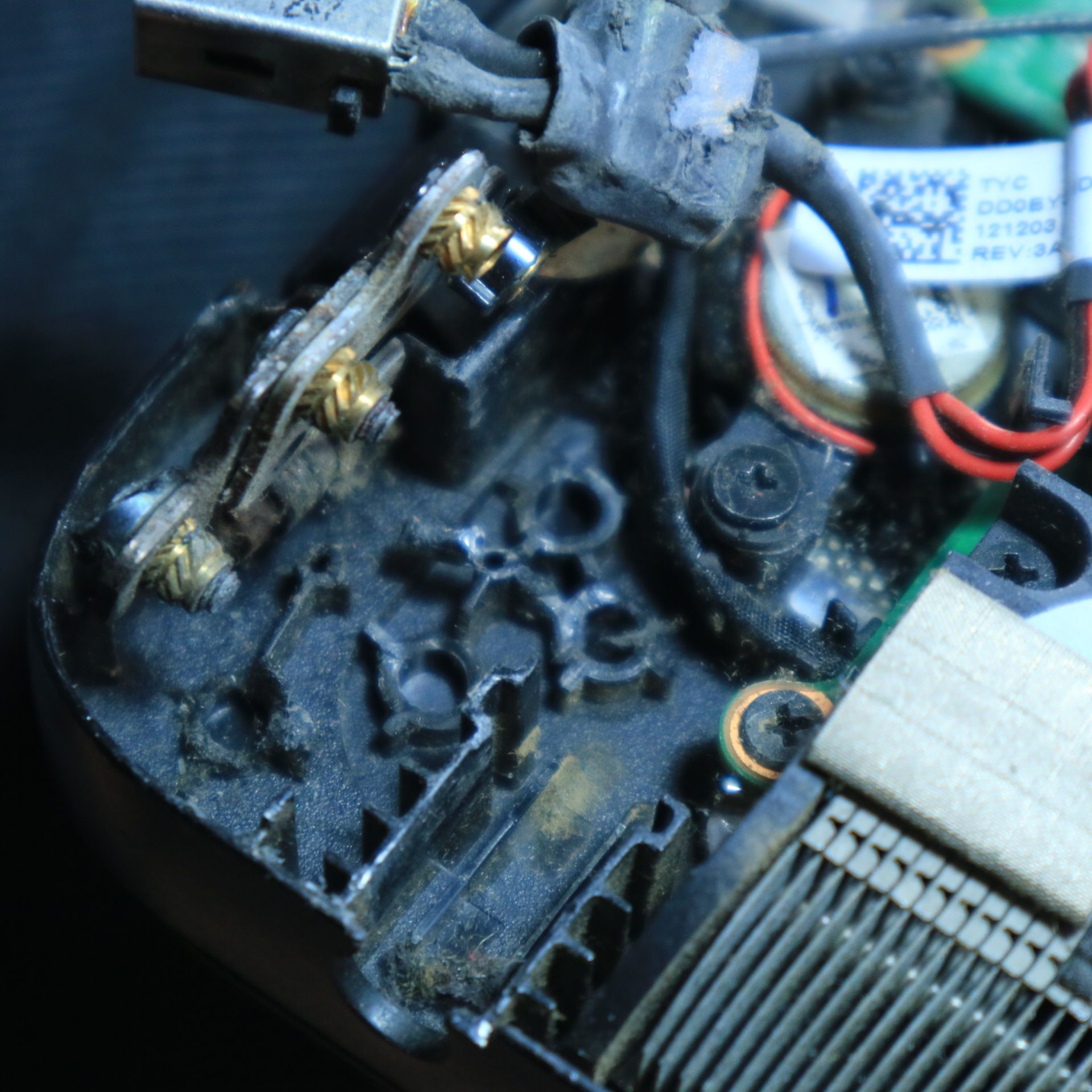 How to Fix Broken Laptop Hinge 7 Steps Instructables