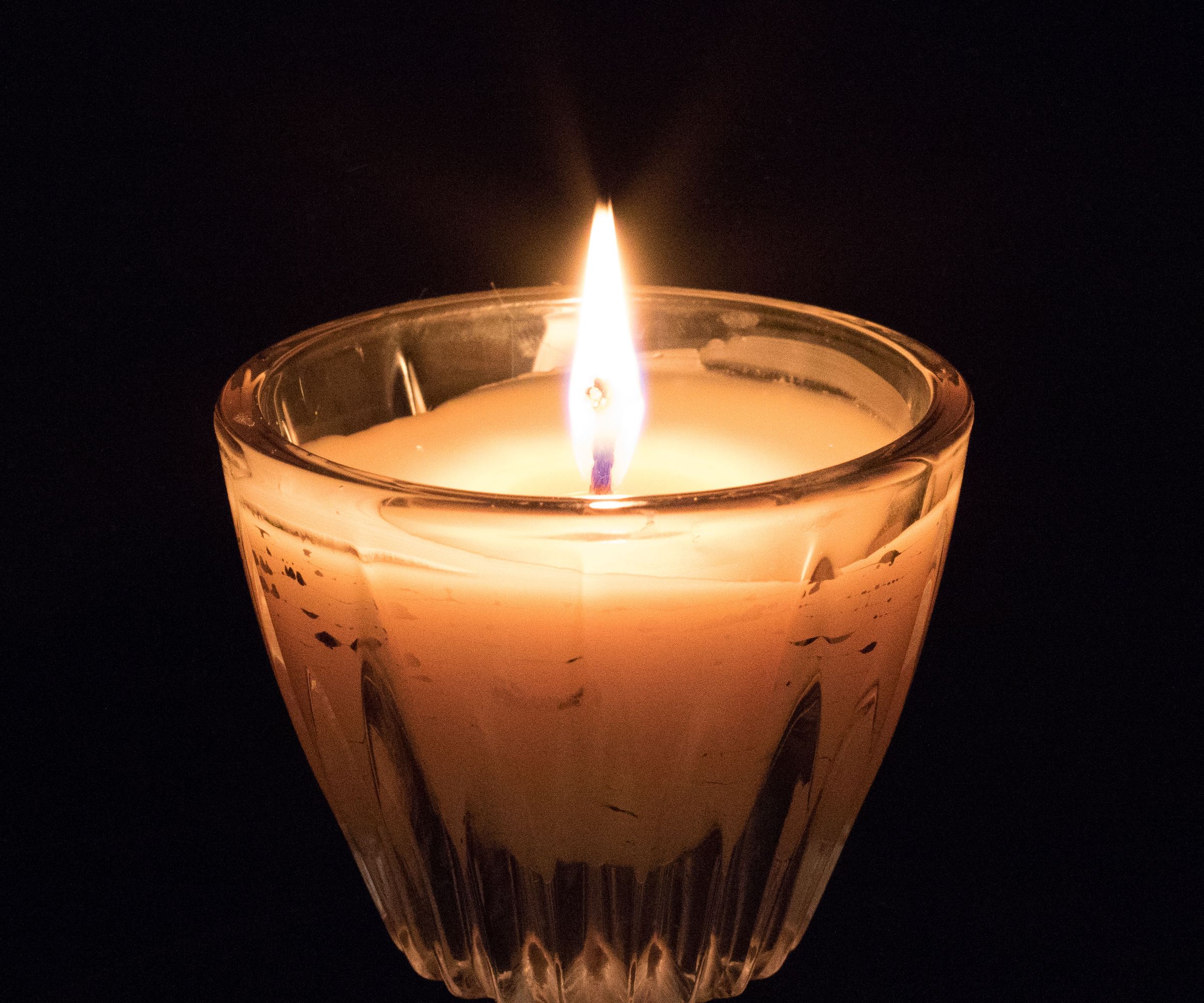 Easy Peasy Beesy Candles