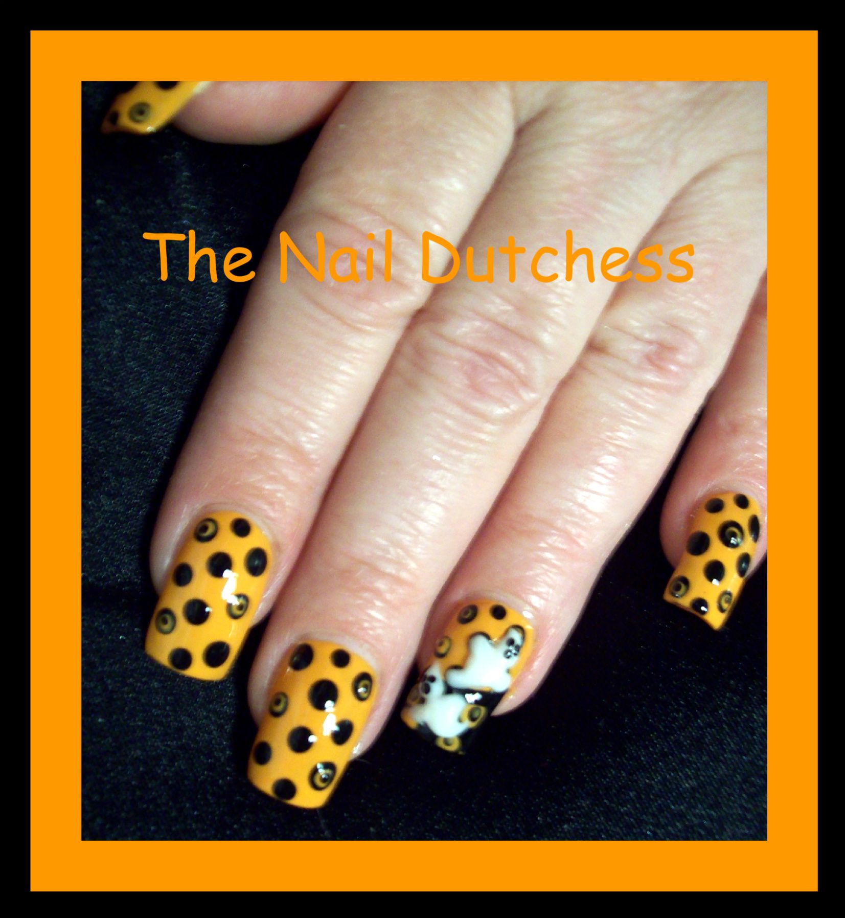 ~ Polka Dots & Ghosts 3D Nail Design ~