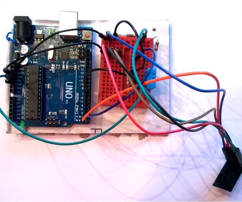 Wireless Temperature and Humidity Monitor With ESP8266