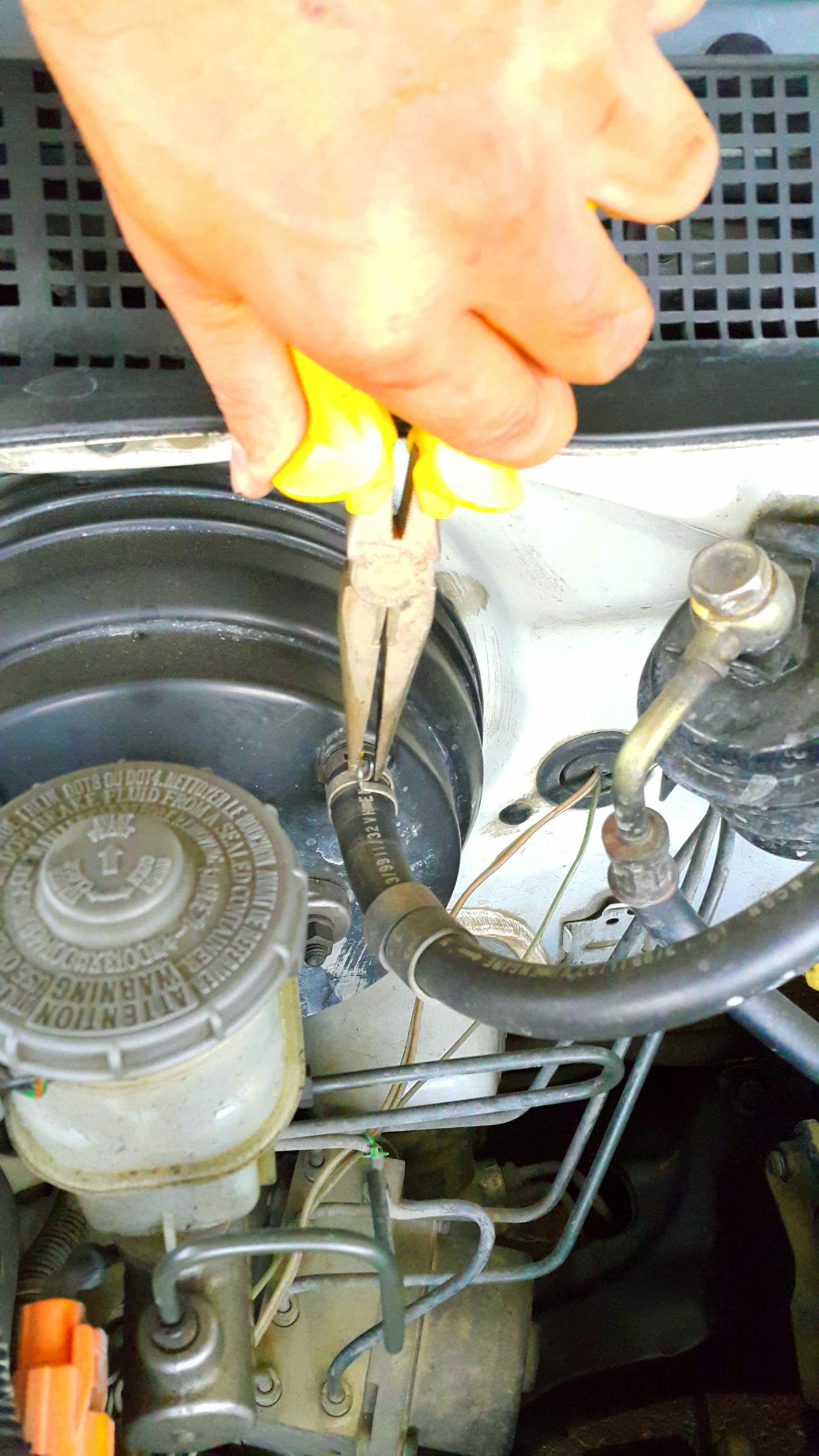 Replacing Engine Vacuum Hoses! 3 Steps Instructables