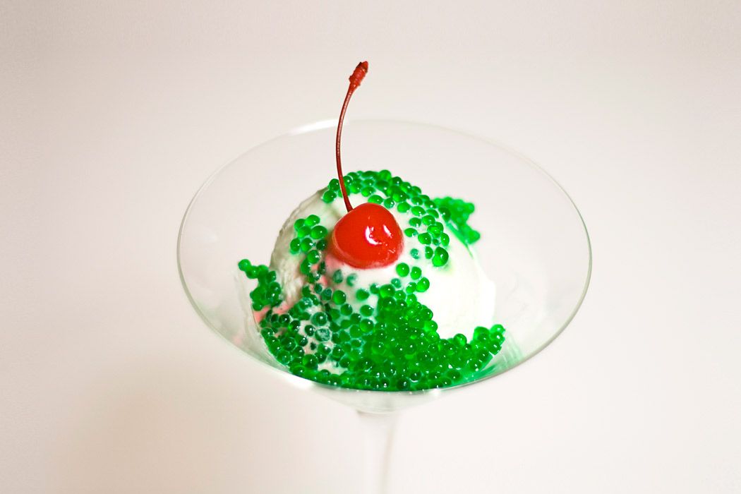 Molecular Gastronomy - Mint Caviar by MOLECULE-R